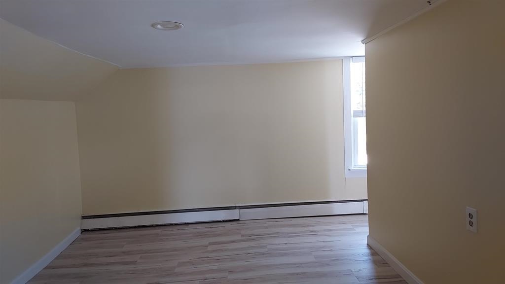 5 Central Square Property Photo 48