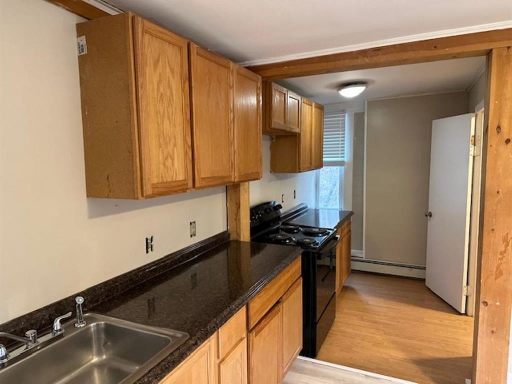 5 Central Square Property Photo 58