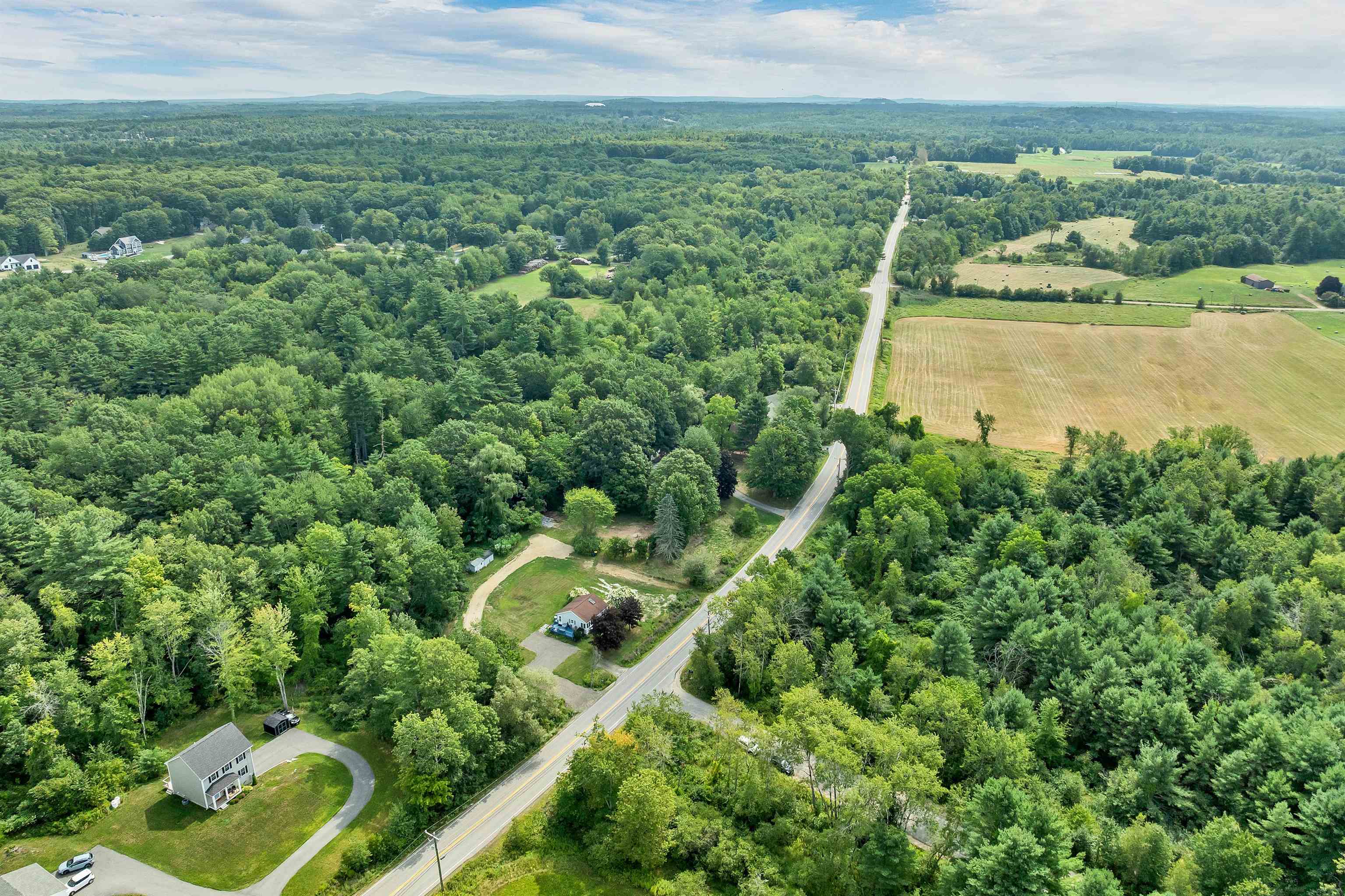 456 Pickering Road Property Photo 1