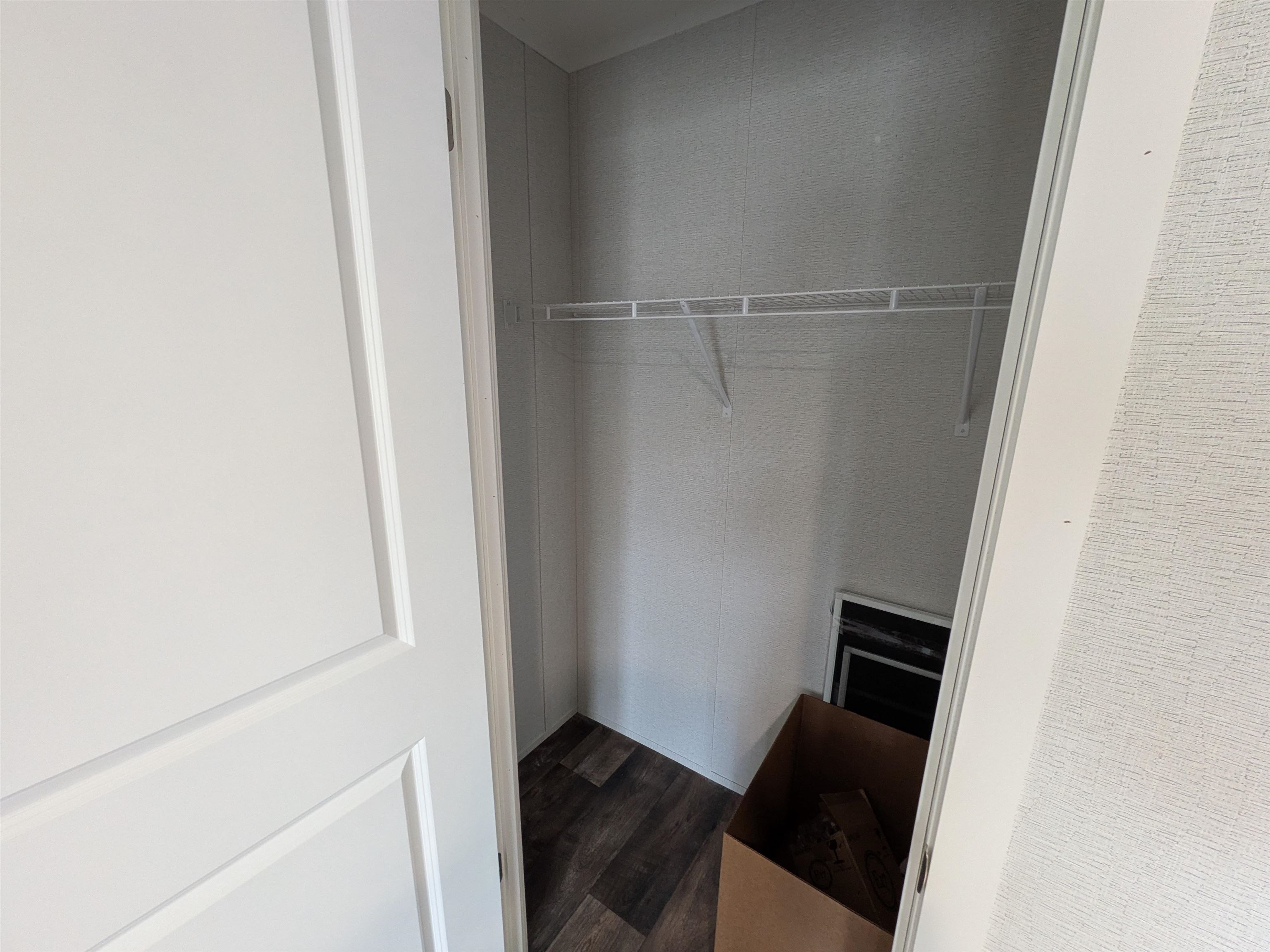 2112 River Road Property Photo 6