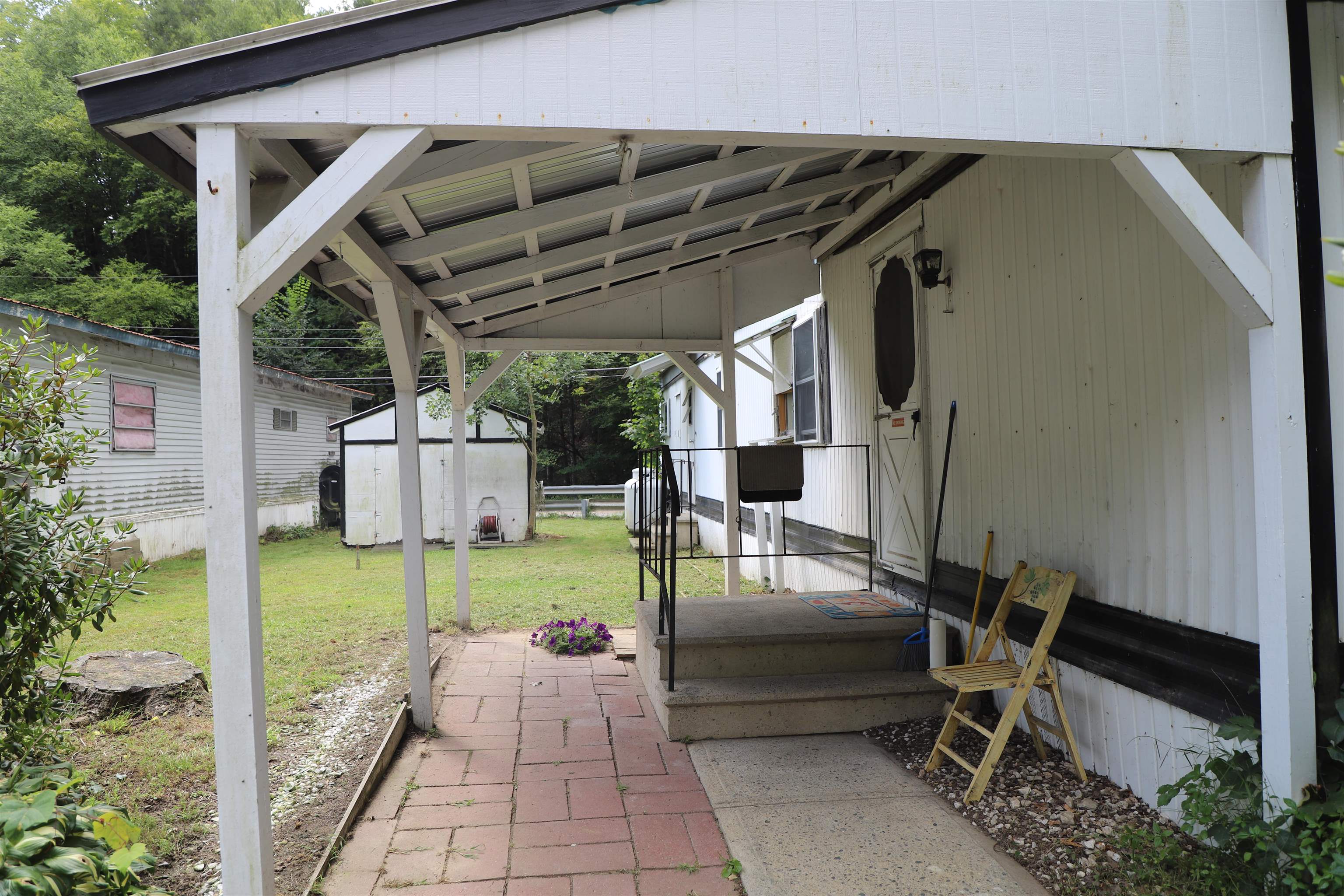 11 Crescent Drive Property Photo 27