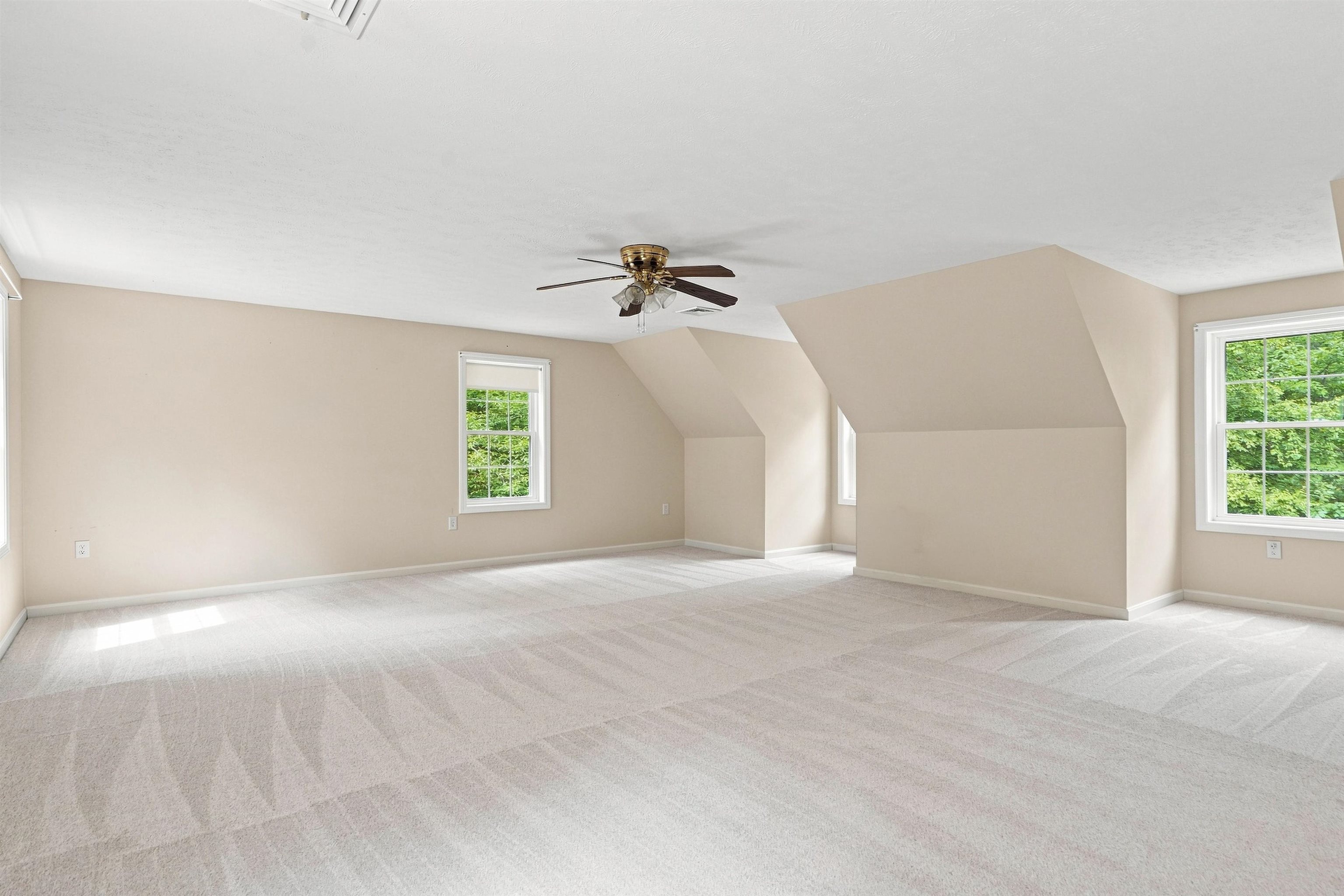 33 Daria Drive Property Photo 23