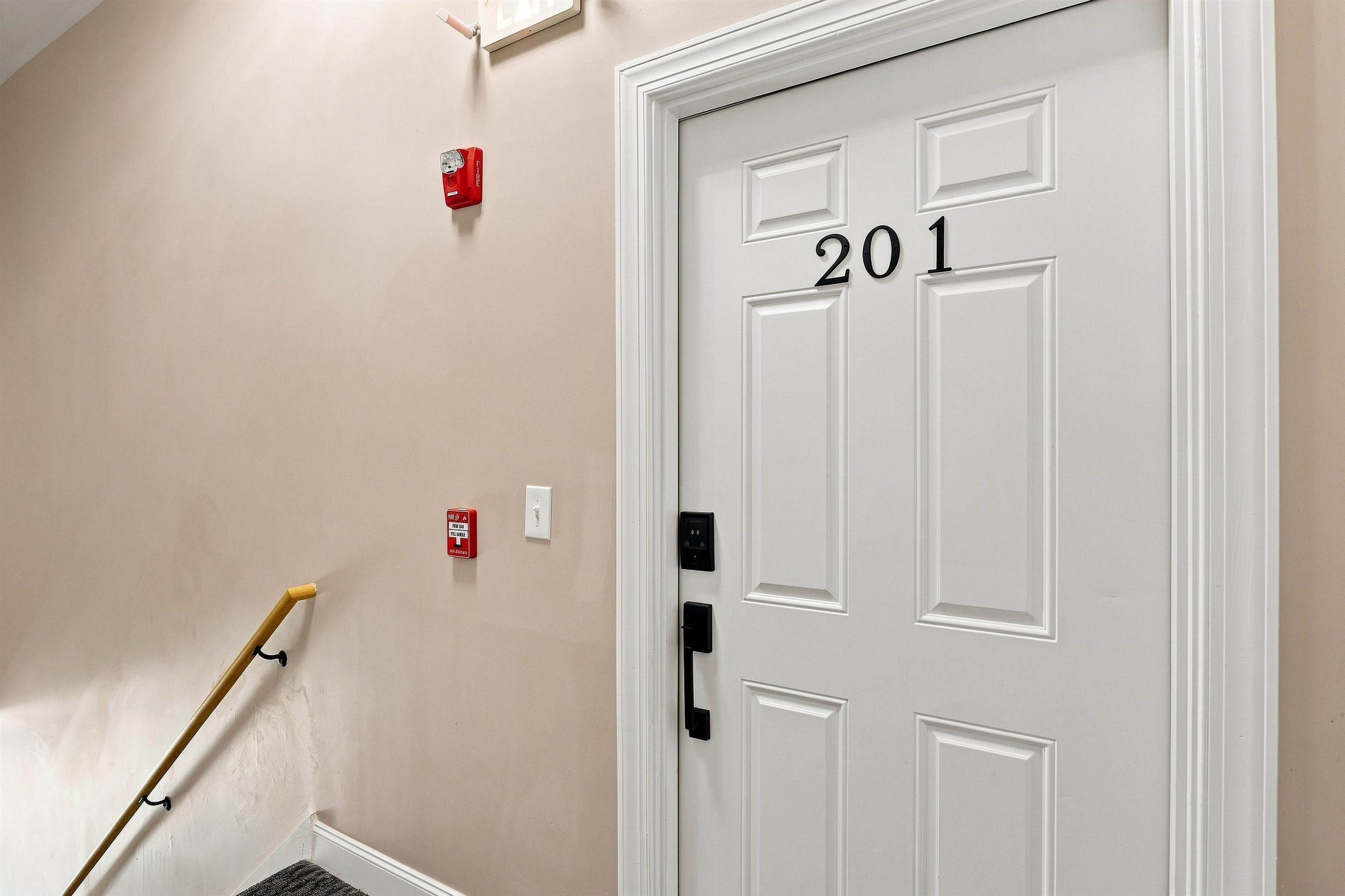 12 Cross Street Property Photo 3