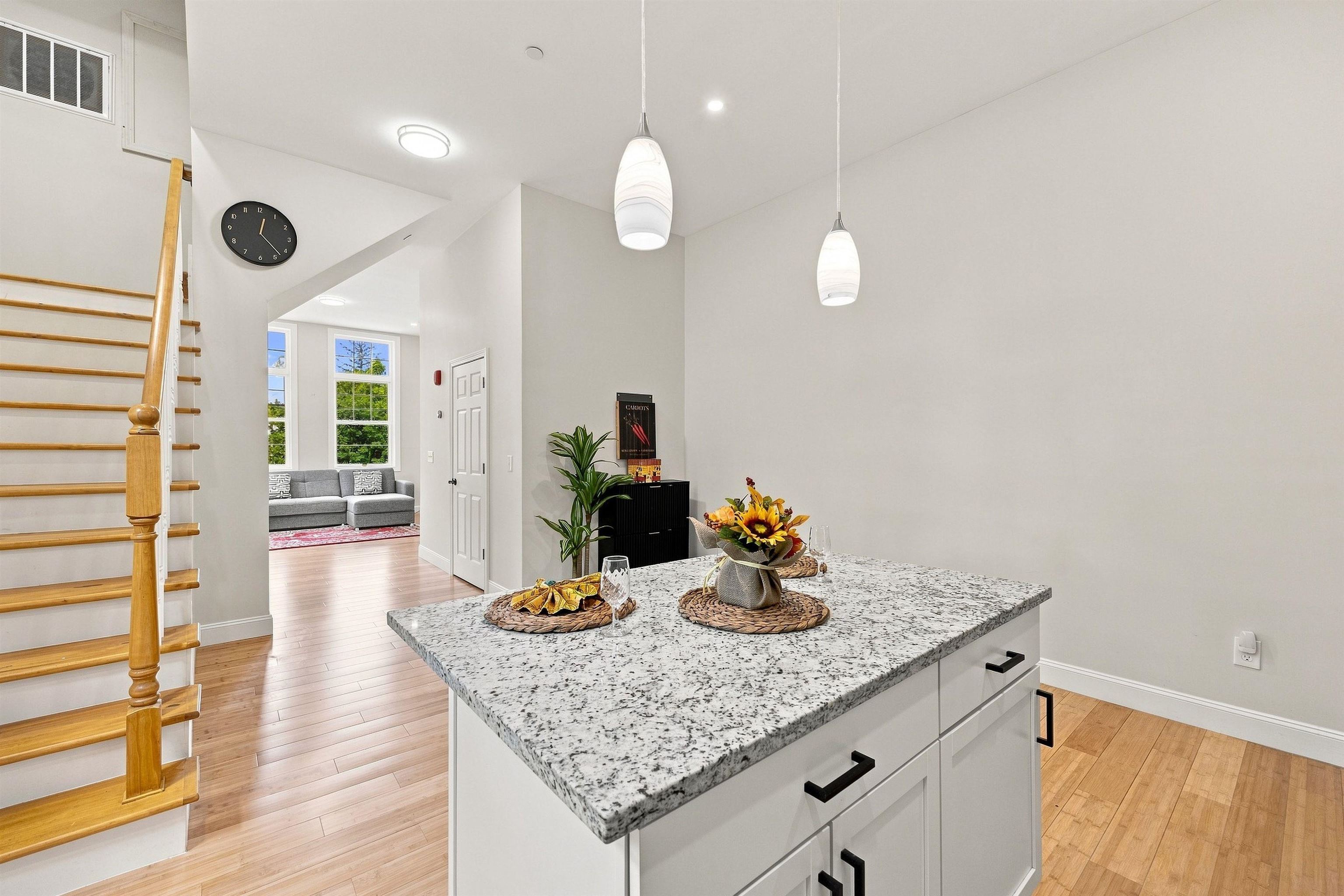 12 Cross Street Property Photo 18