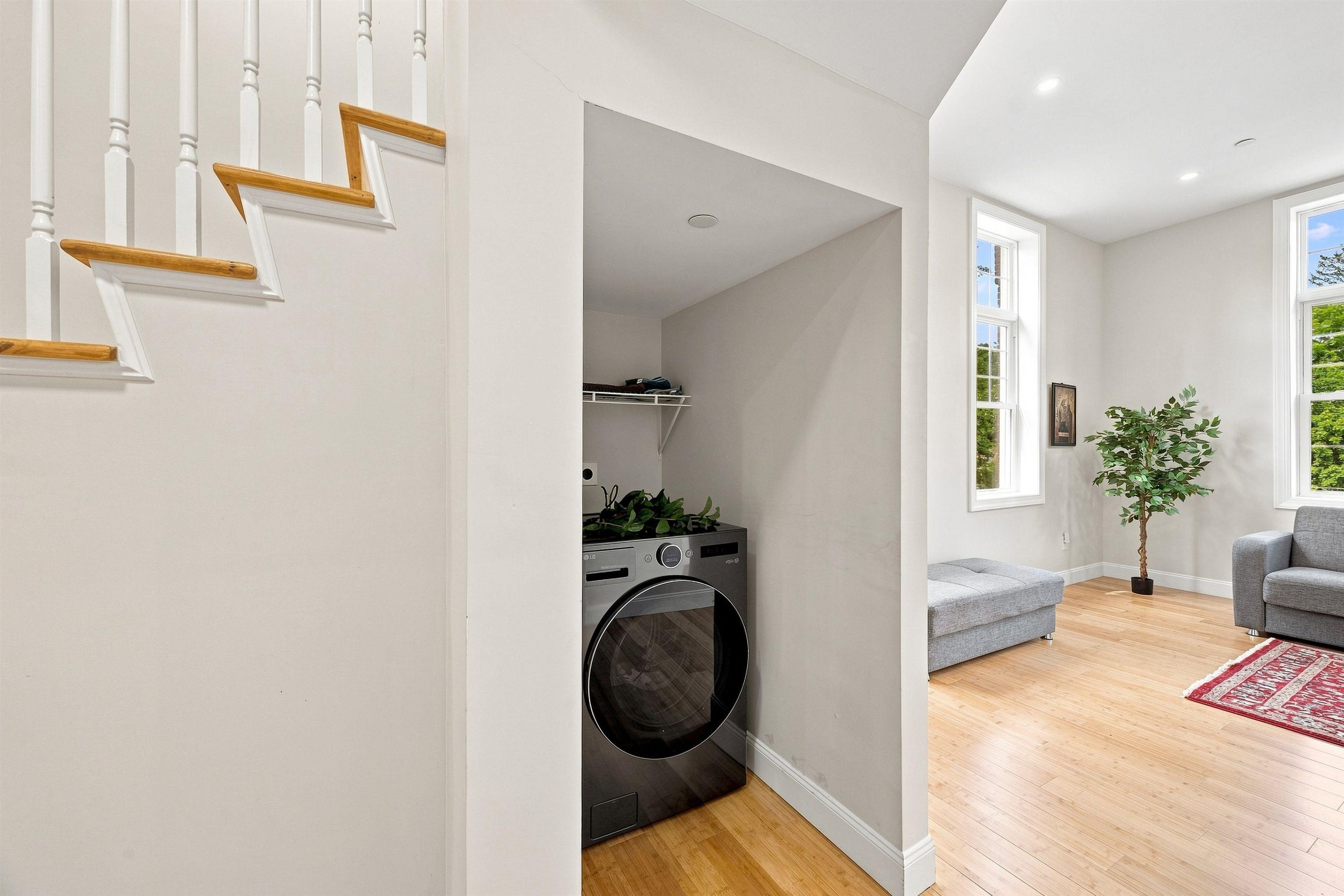 12 Cross Street Property Photo 21