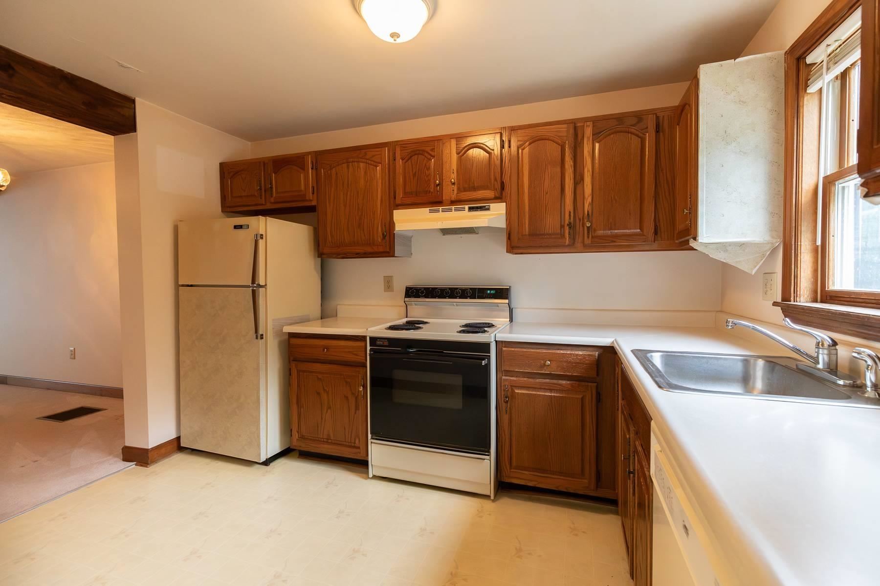 1400 Turnpike Road Property Photo 5