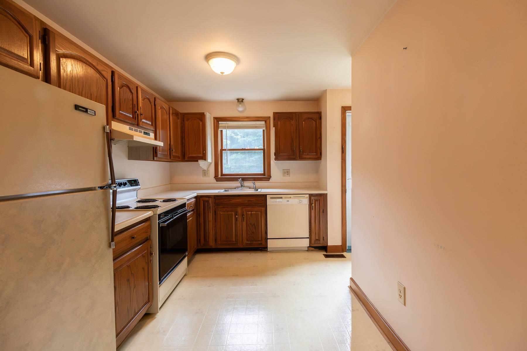 1400 Turnpike Road Property Photo 6