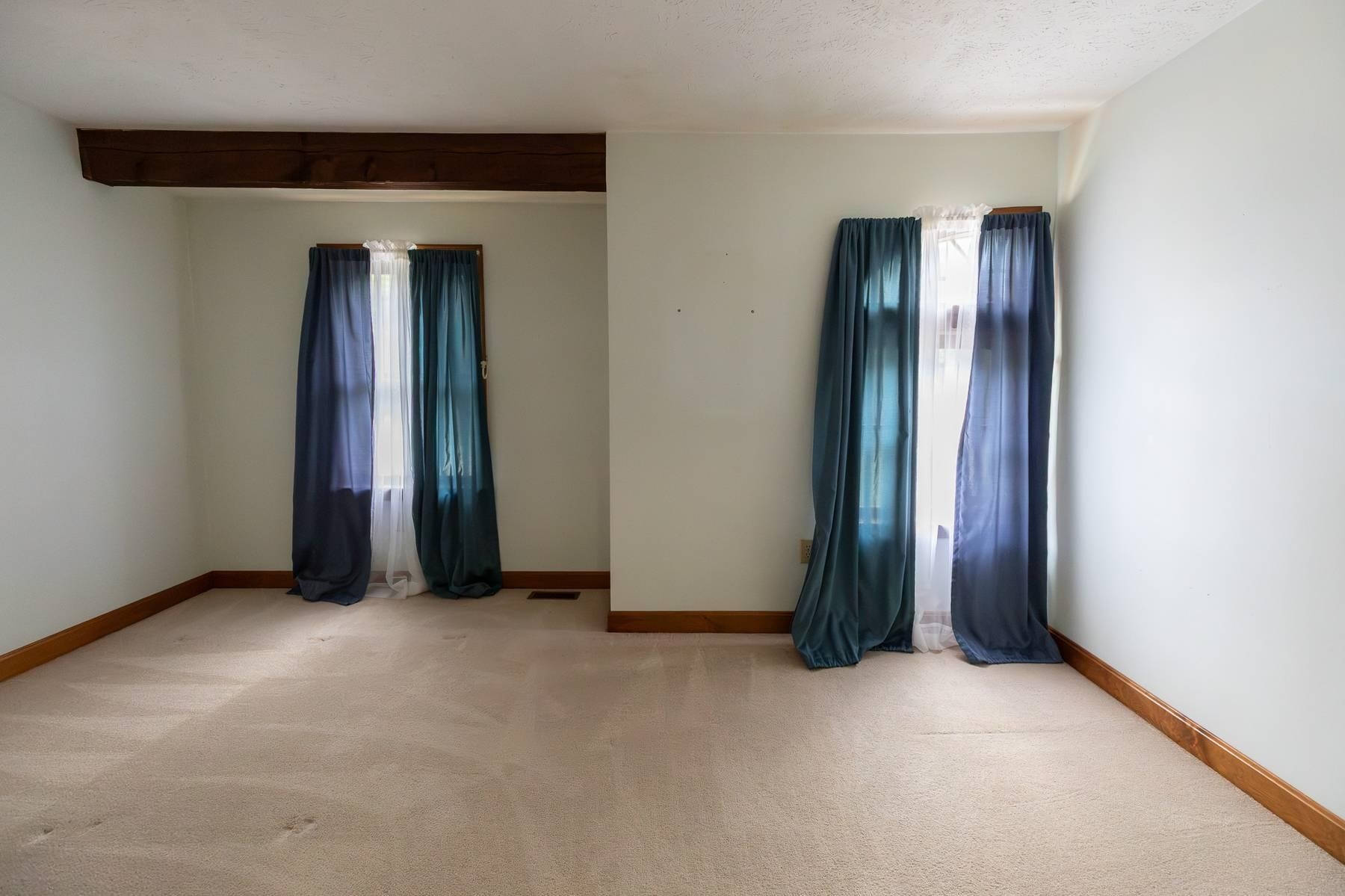 1400 Turnpike Road Property Photo 16