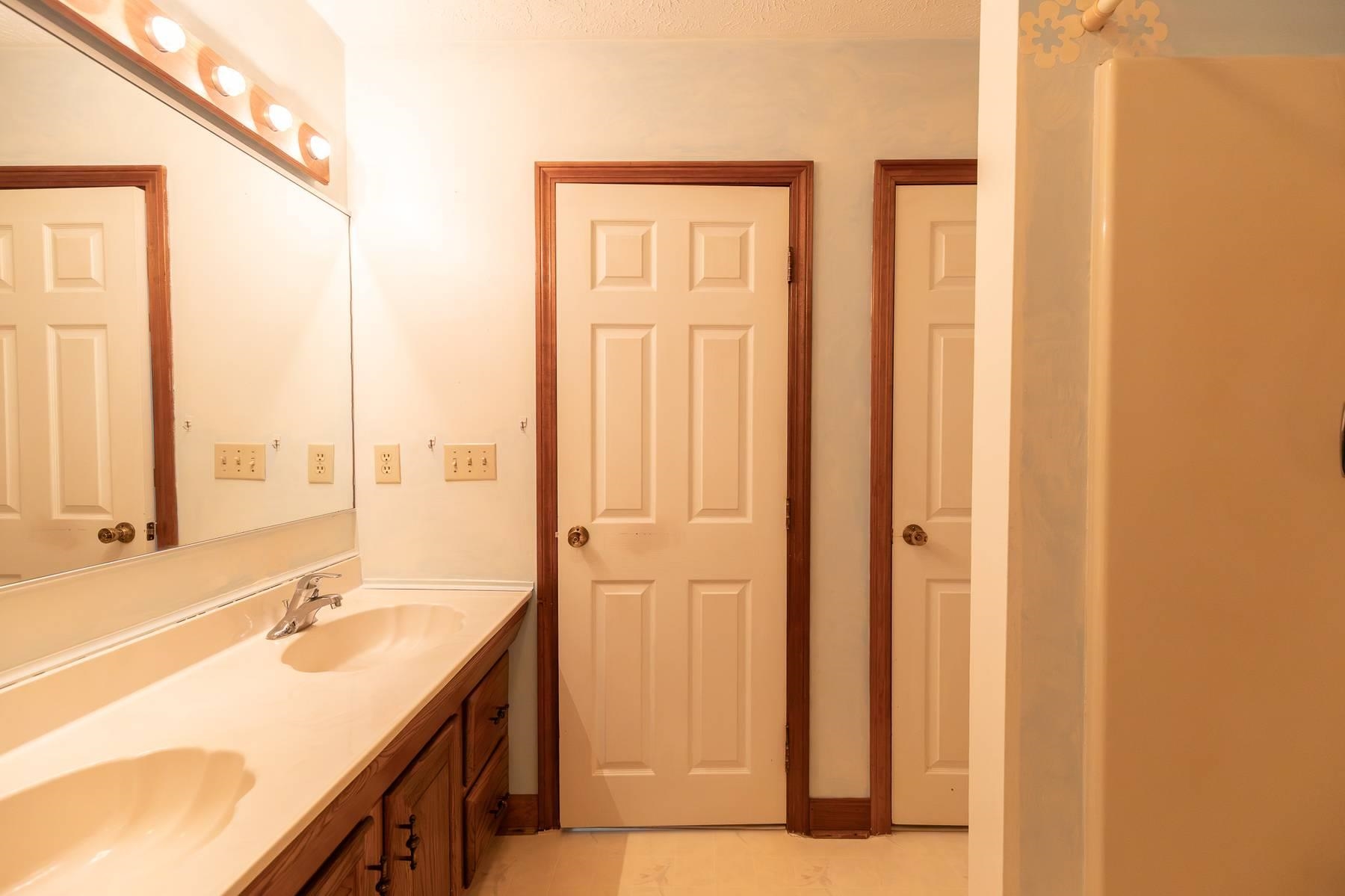 1400 Turnpike Road Property Photo 25