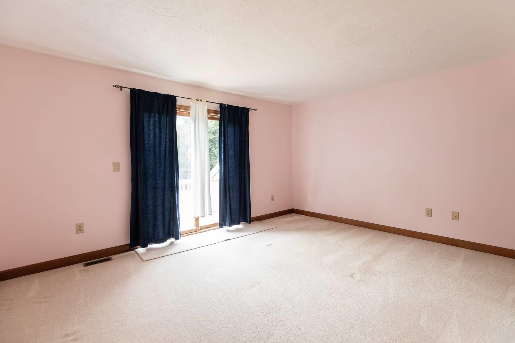 1400 Turnpike Road Property Photo 28