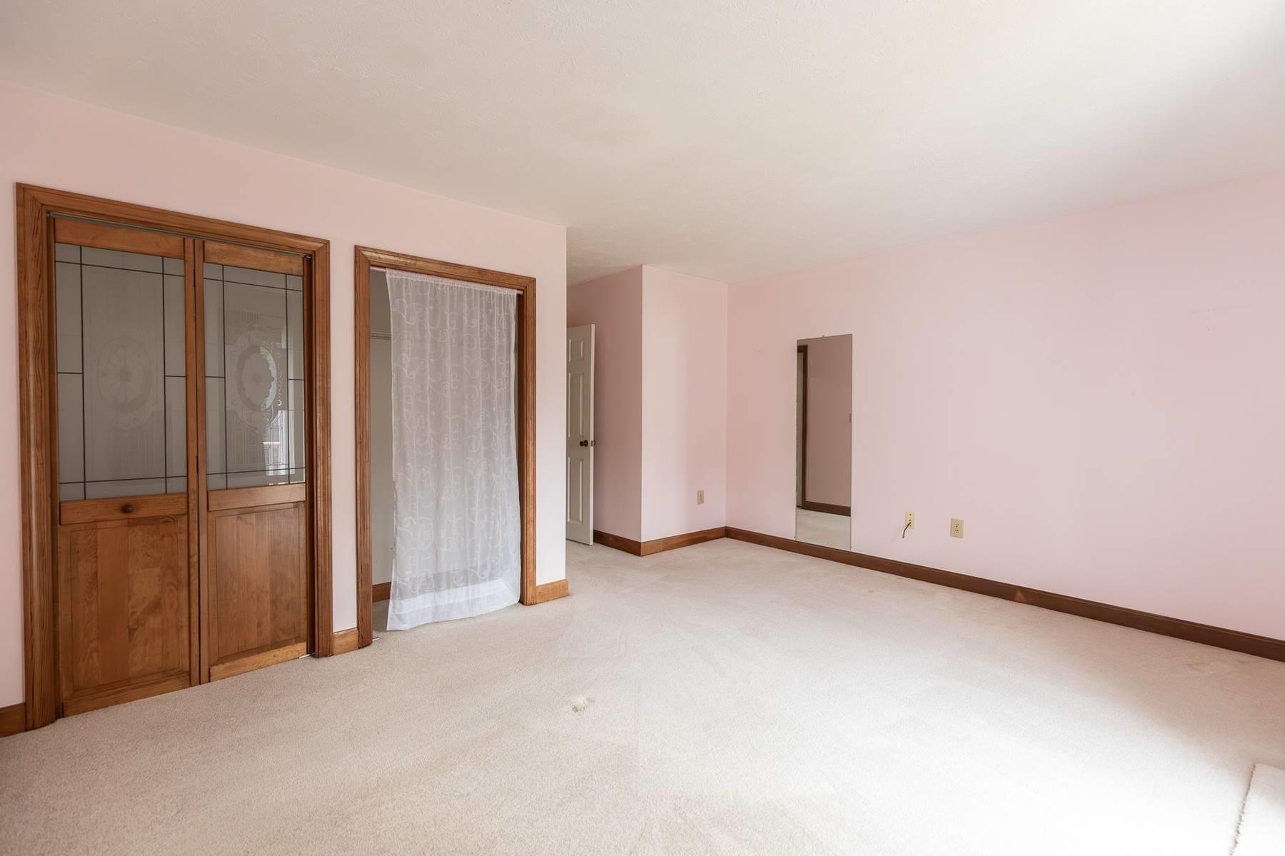 1400 Turnpike Road Property Photo 32