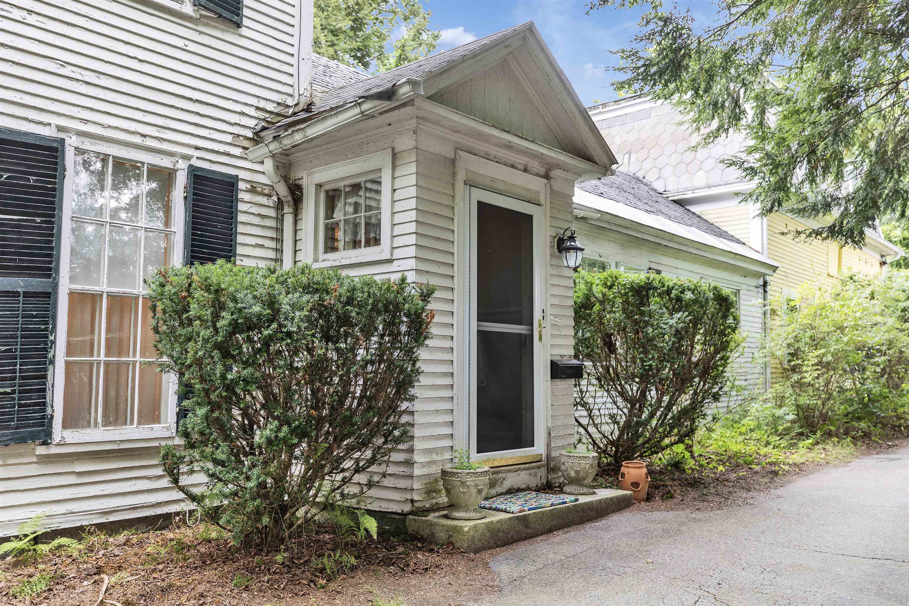 5 Old Jaffrey Road Property Photo 4