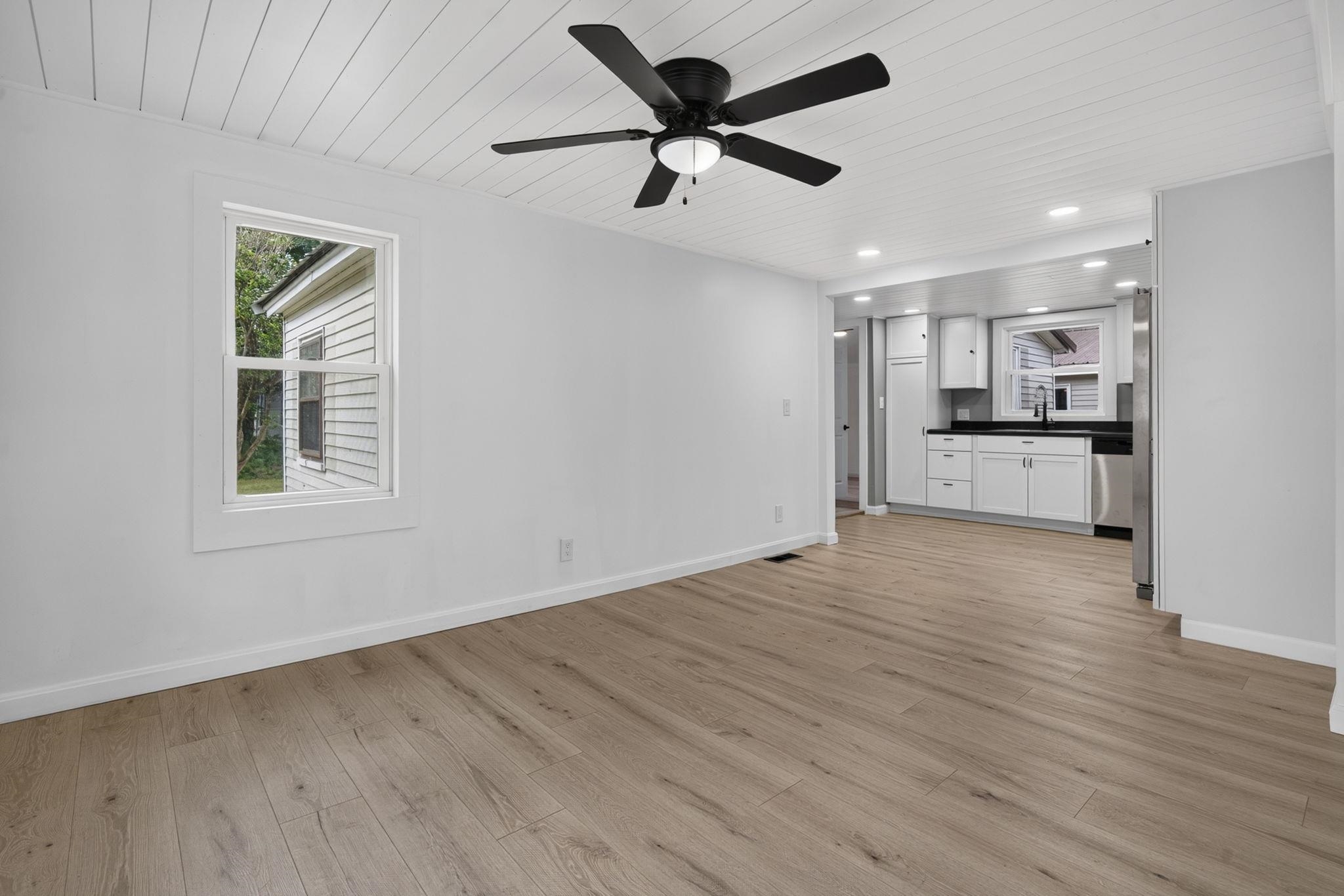 13 Fairbanks Road Property Photo 18