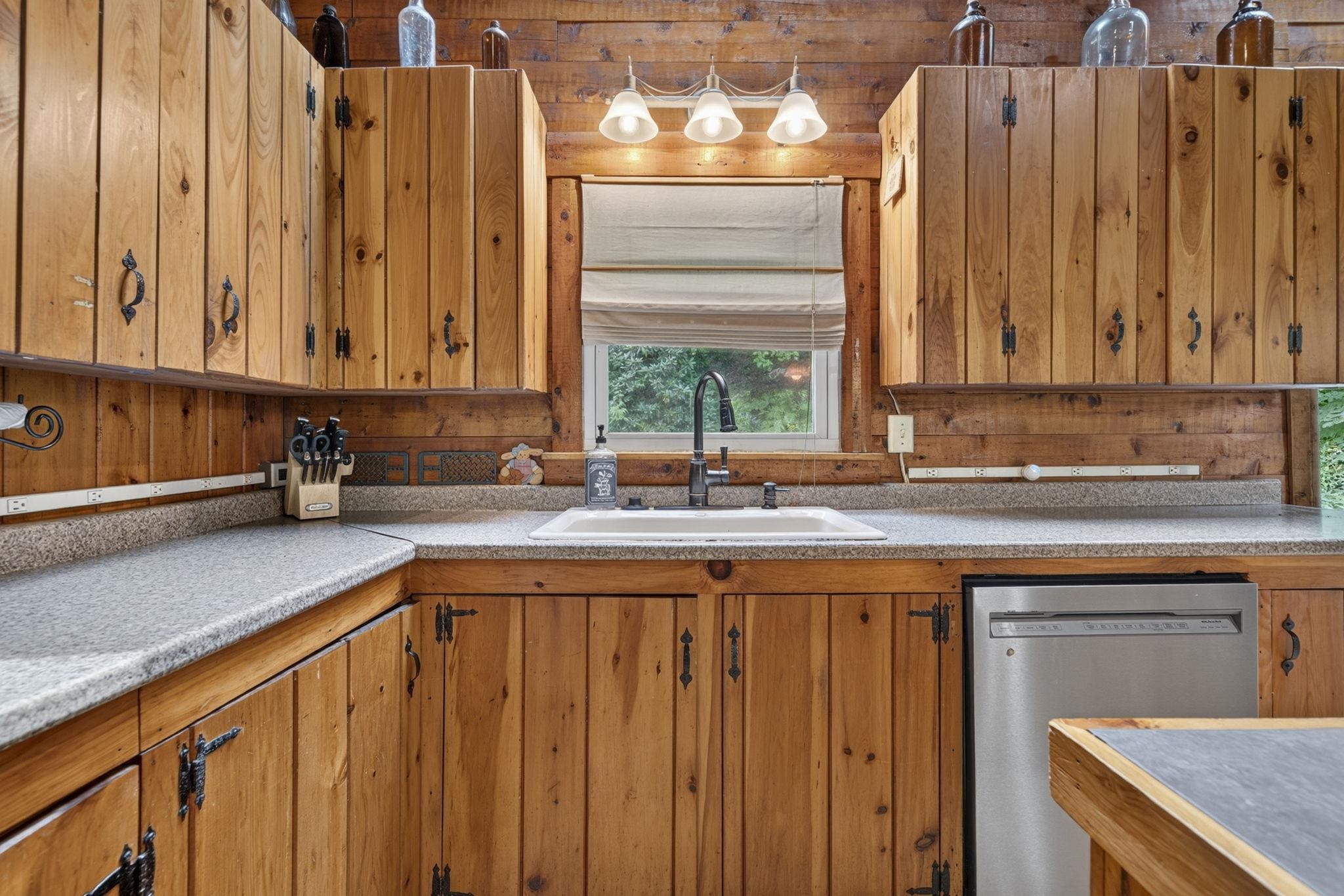 220 Hill Road Property Photo 18
