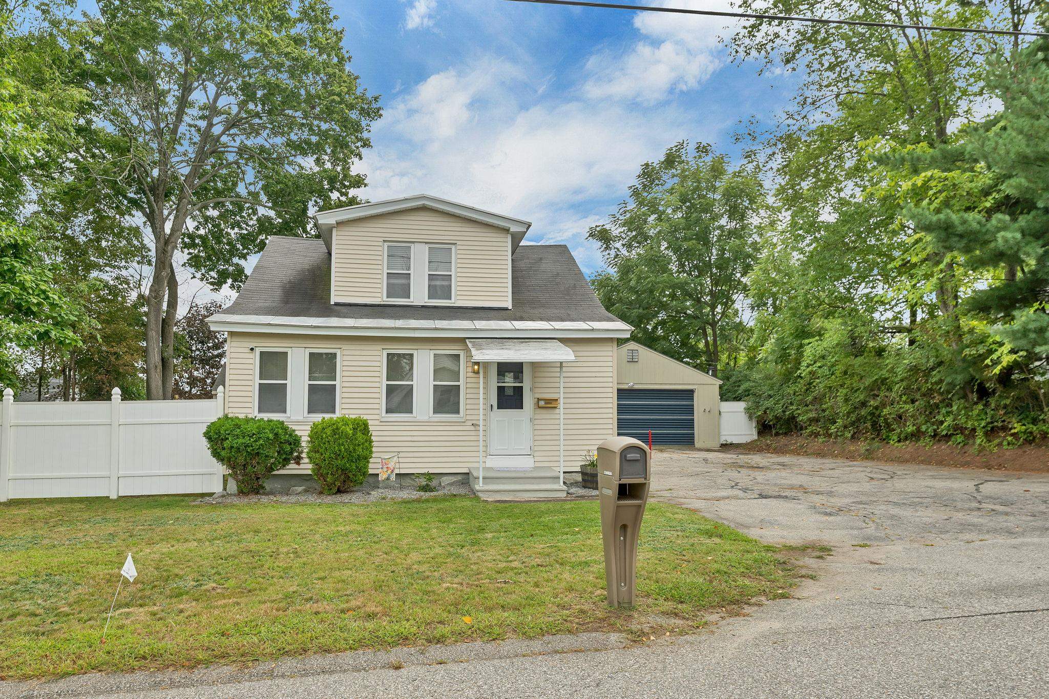 33 Moreau Street Property Photo 1