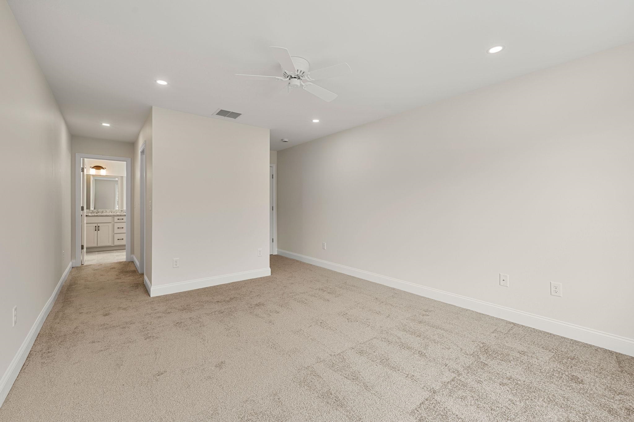 Unit 7 Violette Drive Property Photo 26