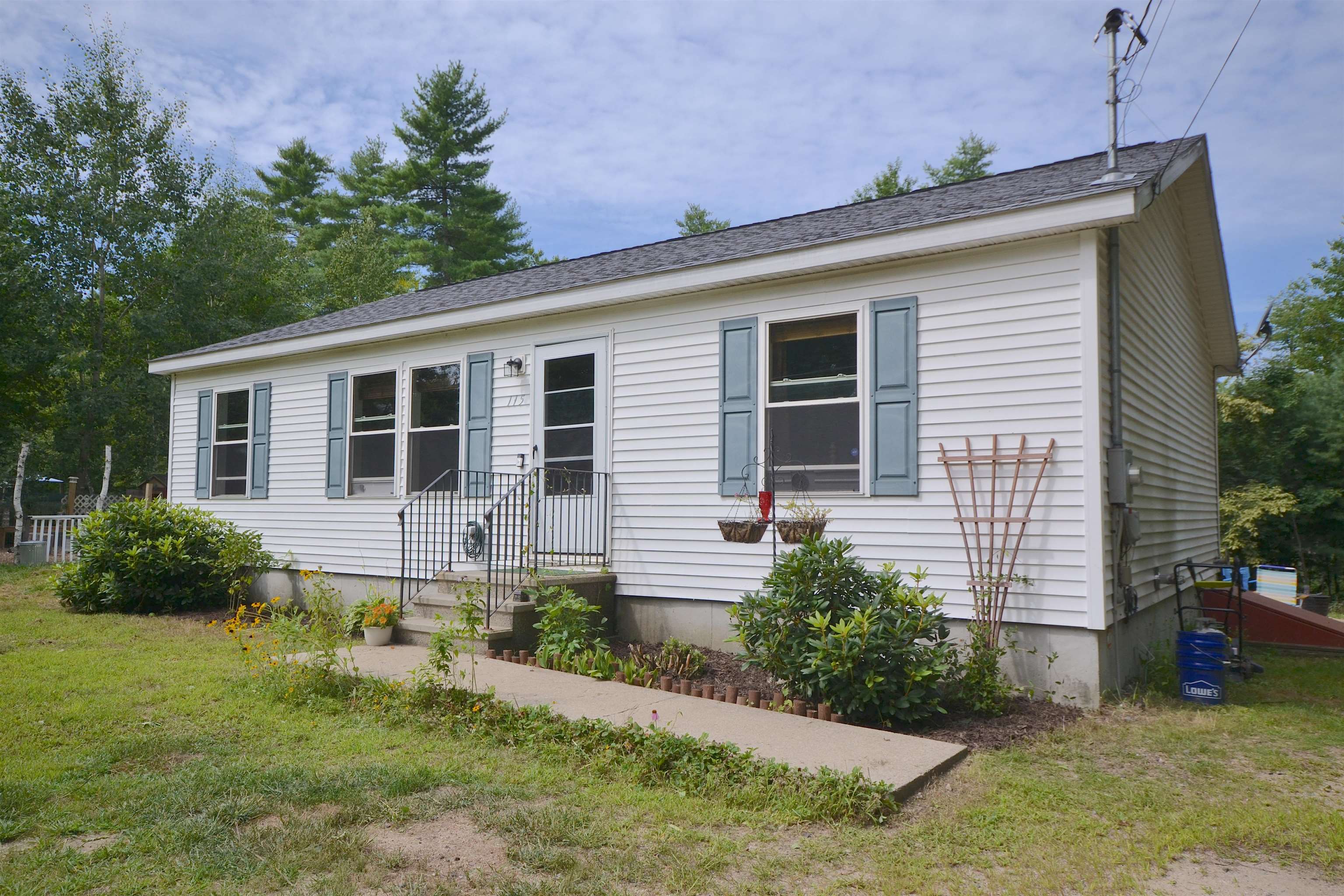 115 Weona Drive Property Photo 1