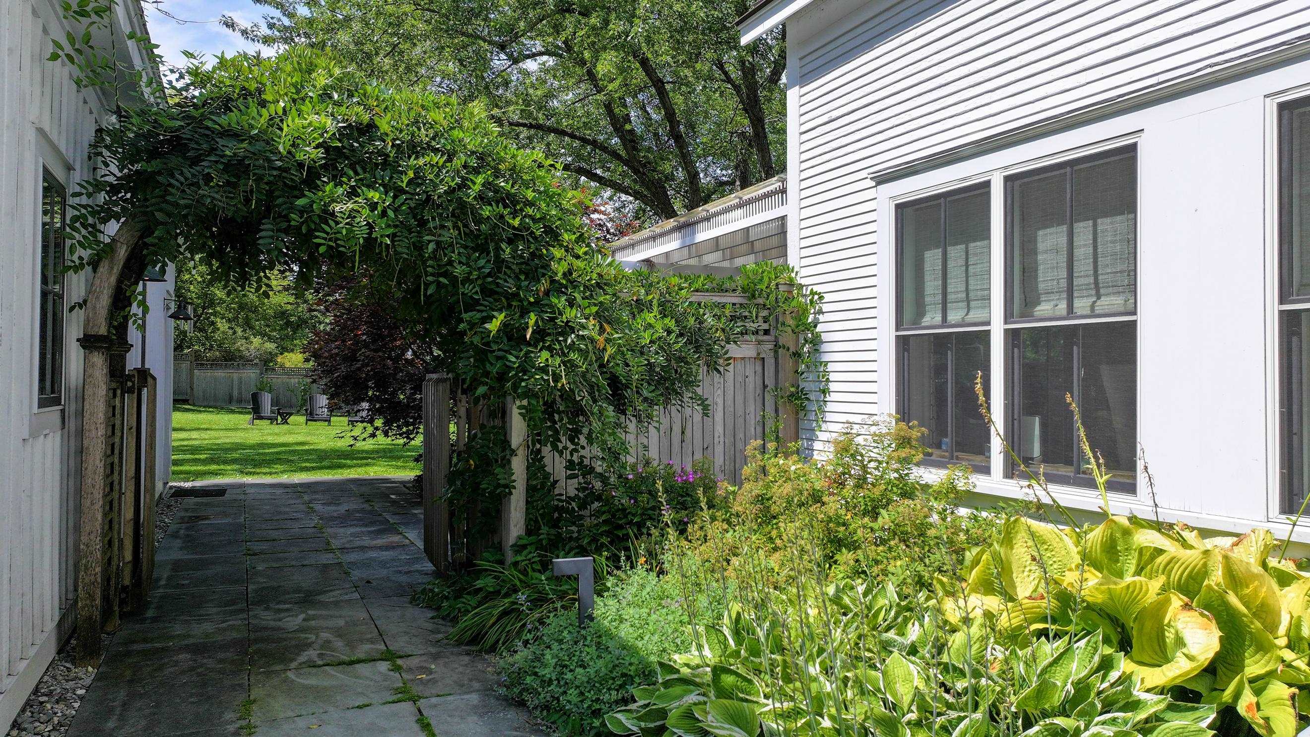 40 South Street Property Photo 8