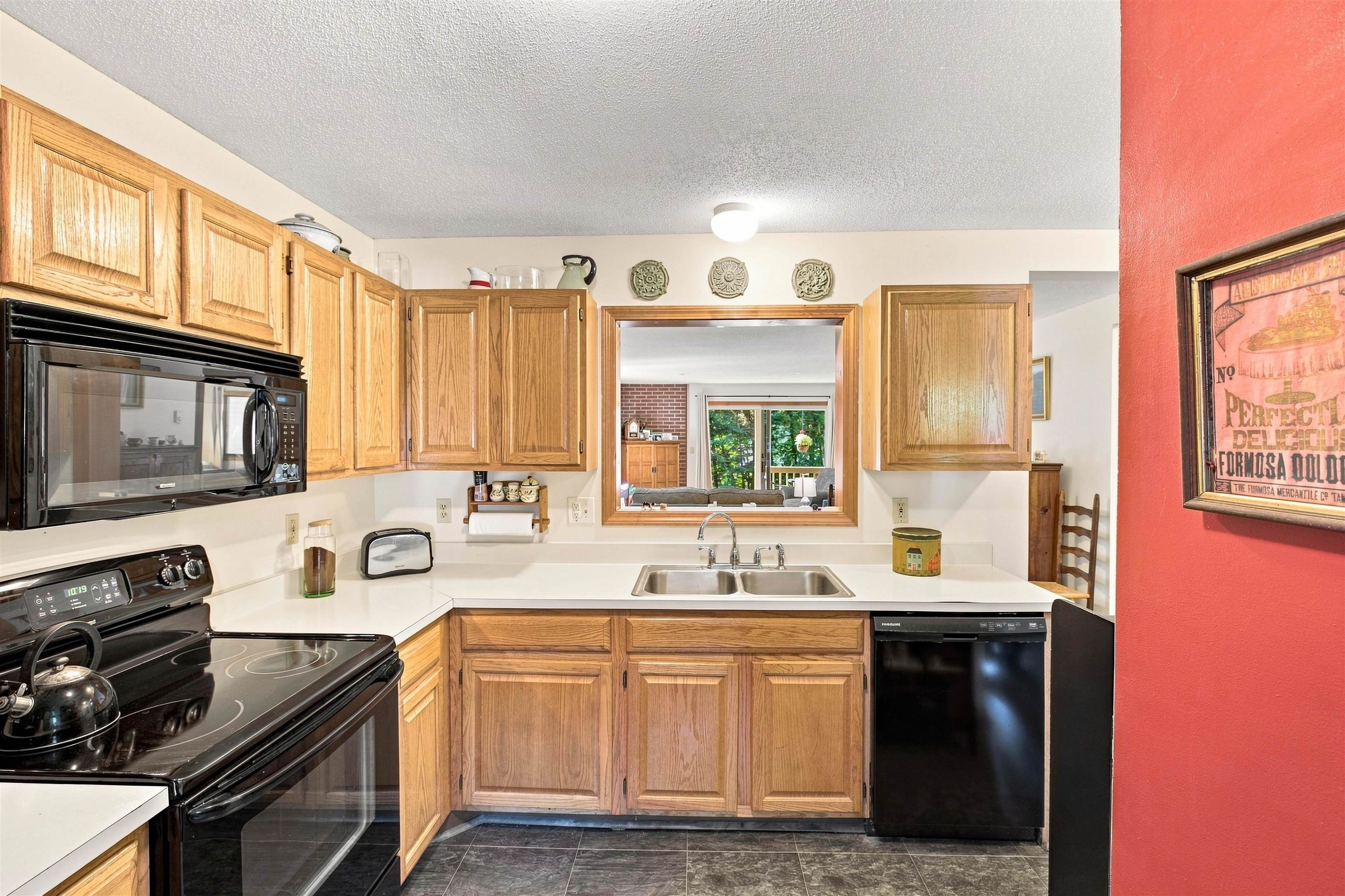 70 Northbrook Circle Property Photo 3