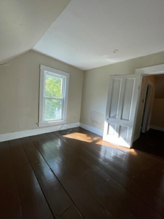 1957 Memorial Drive Property Photo 2