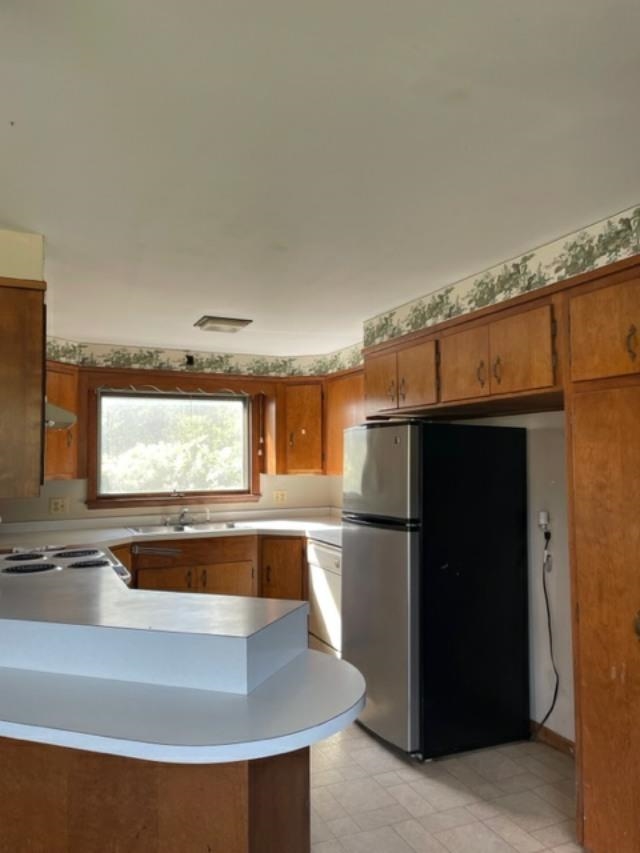 1957 Memorial Drive Property Photo 21