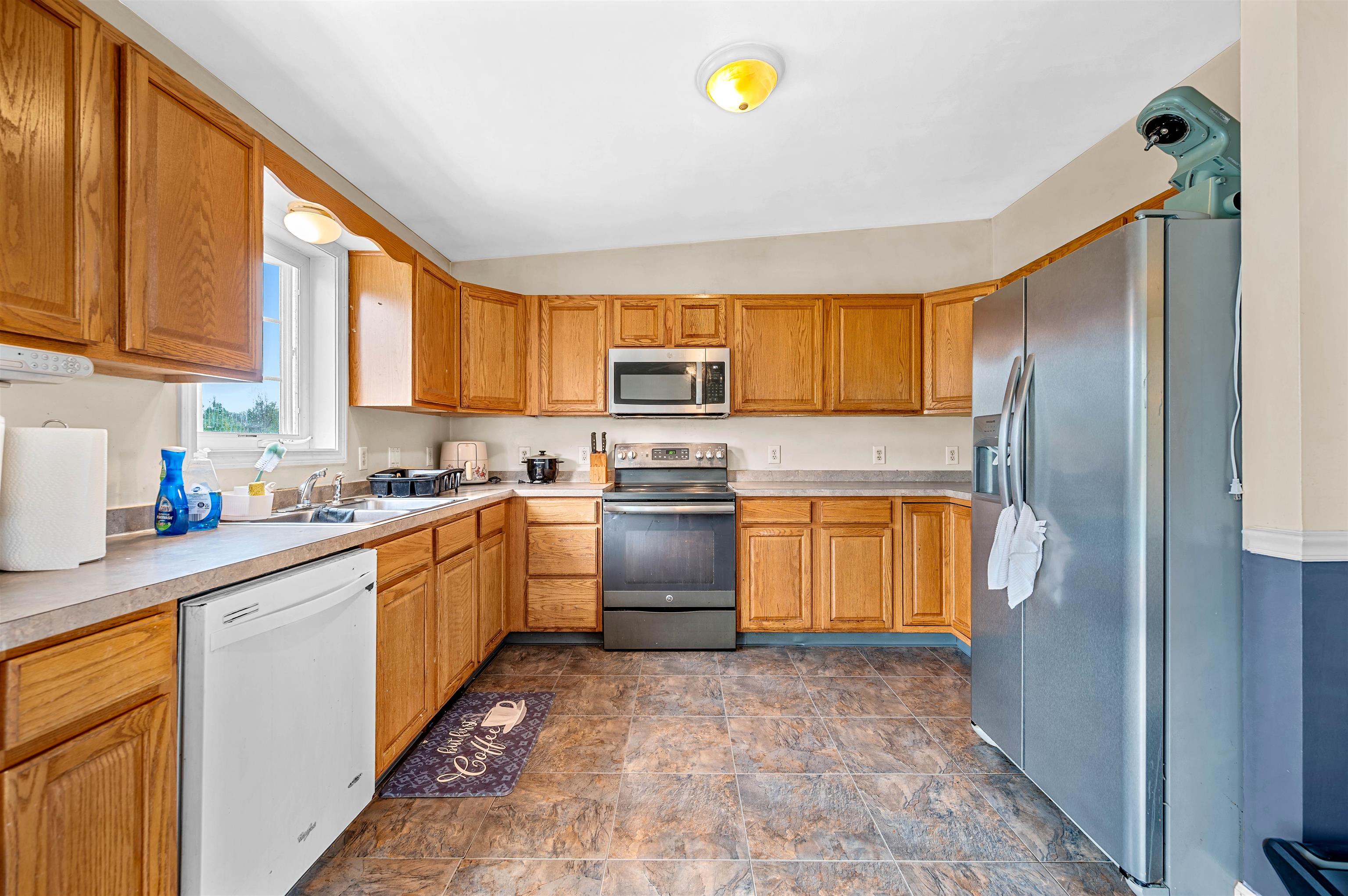 3337 Lakeview Drive Property Photo 4
