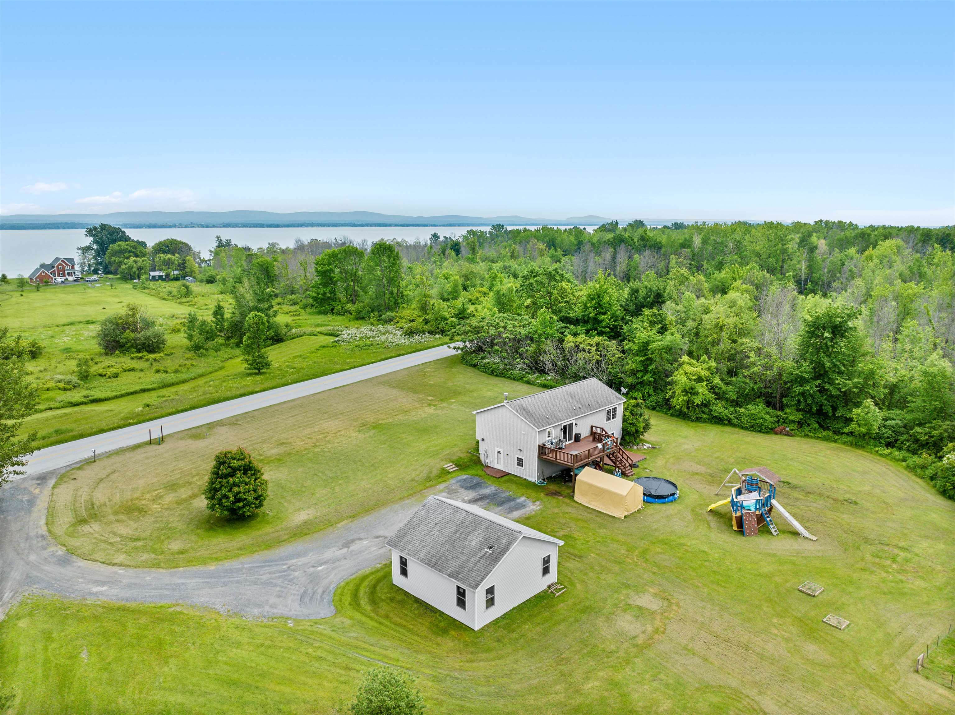 3337 Lakeview Drive Property Photo 24