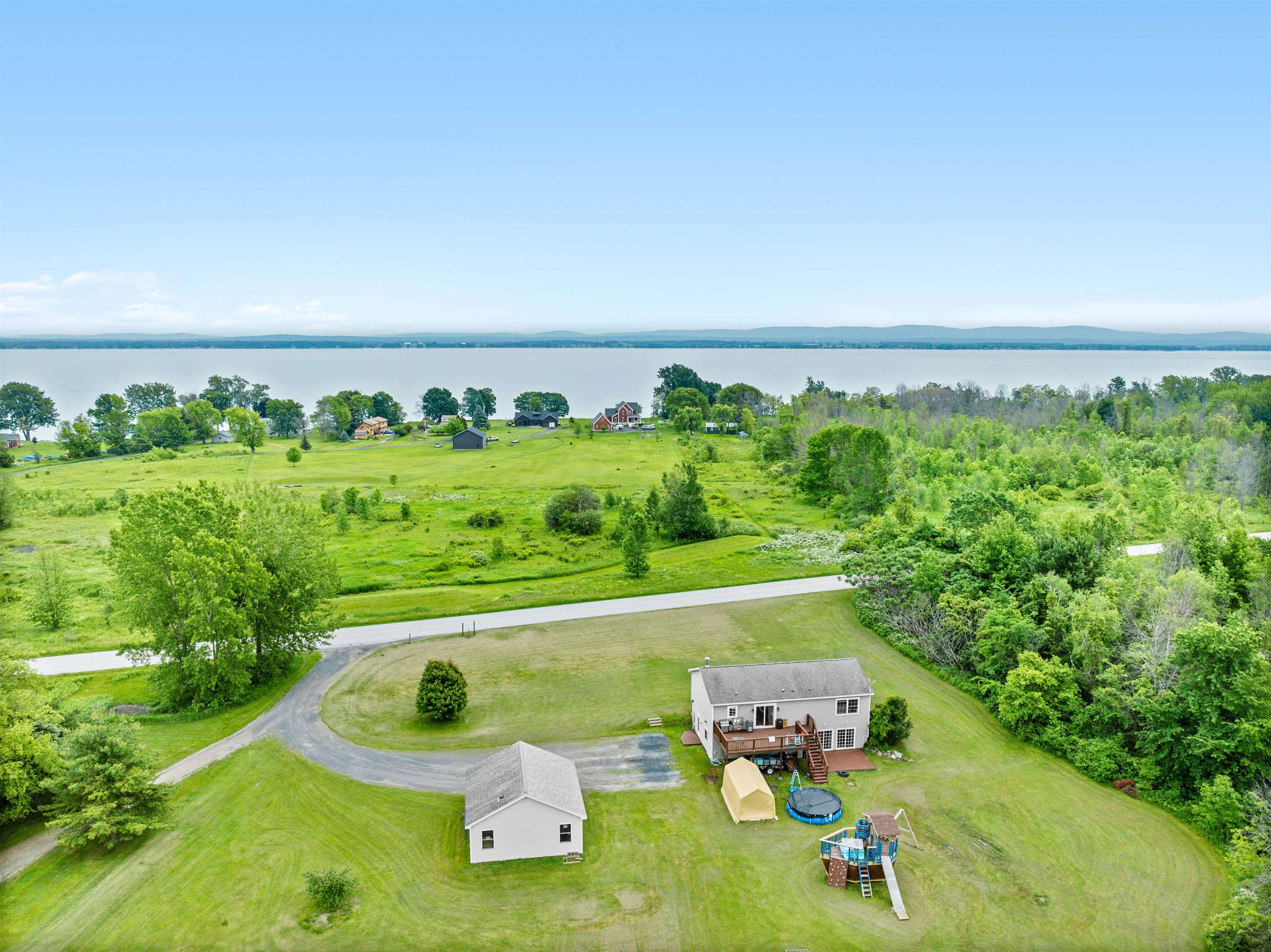 3337 Lakeview Drive Property Photo 25
