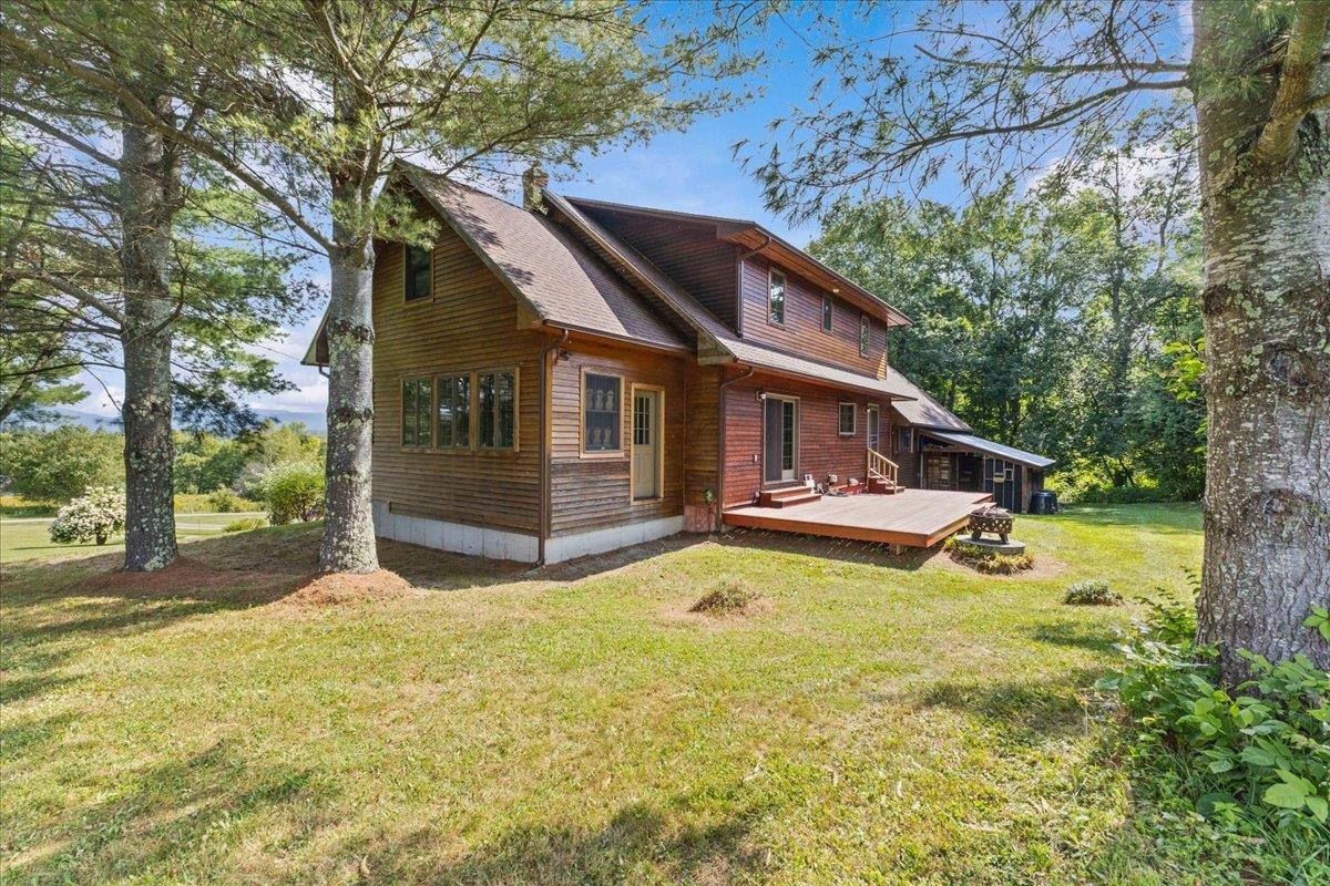77 Eacker Drive Property Photo 3