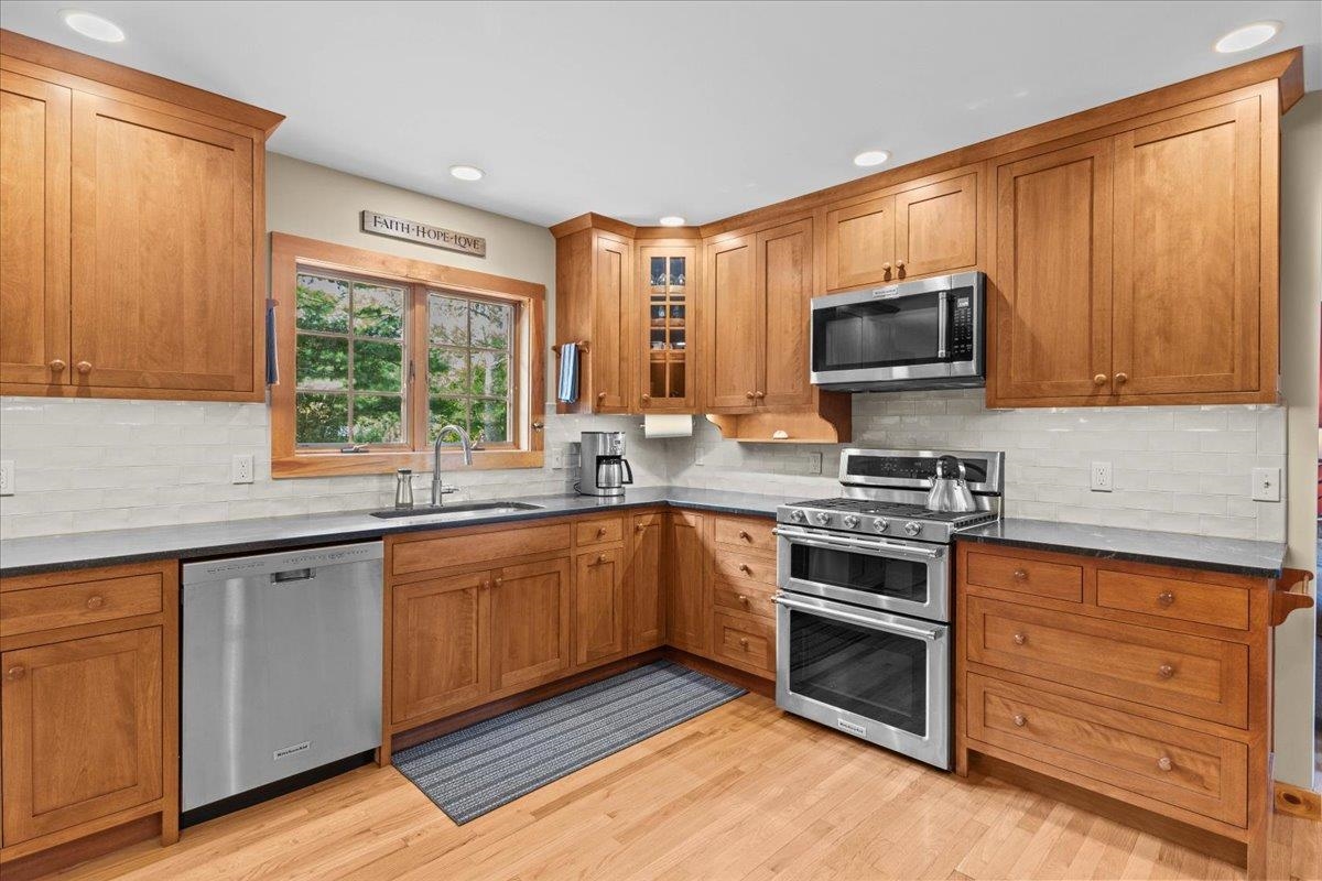 77 Eacker Drive Property Photo 11