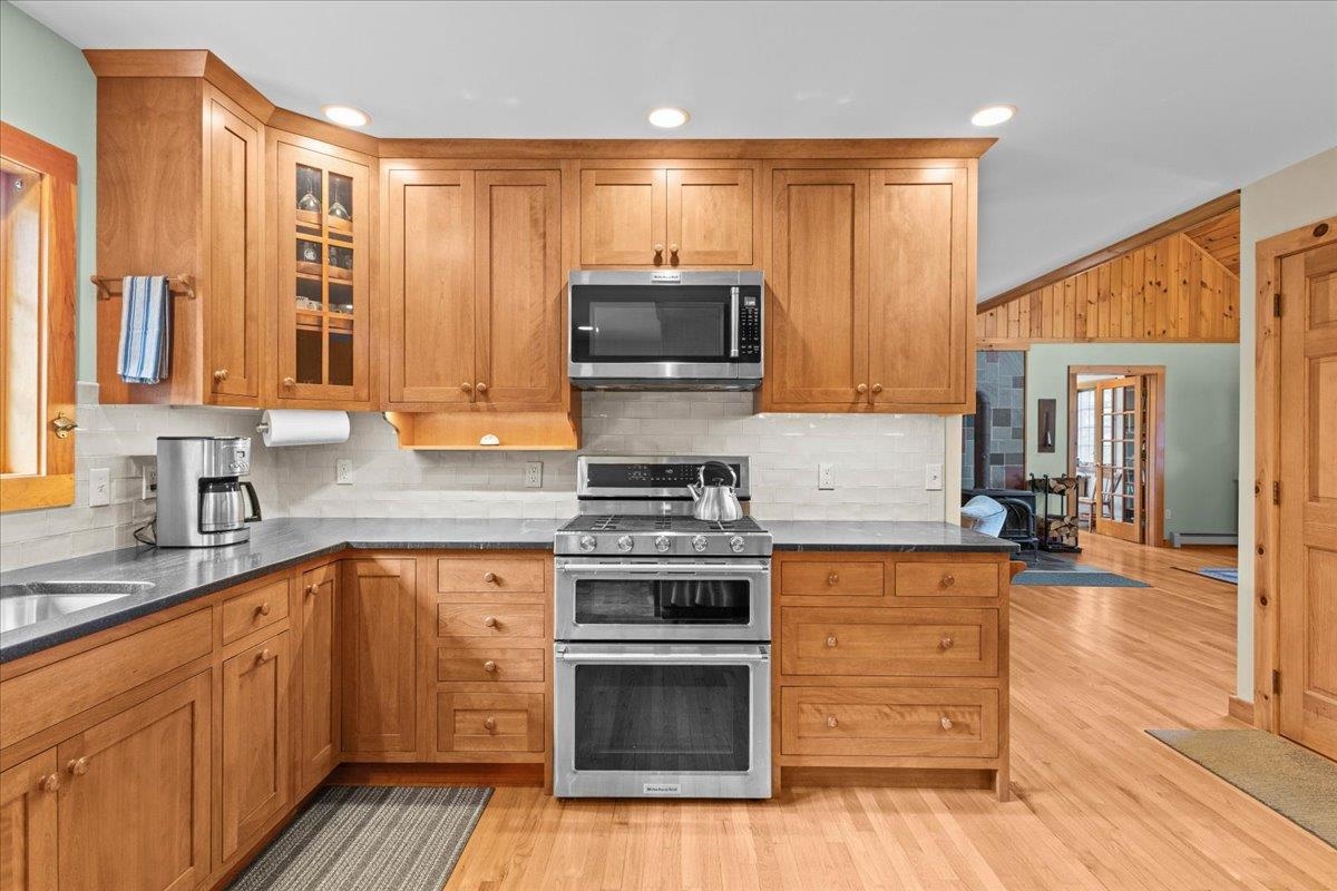 77 Eacker Drive Property Photo 12