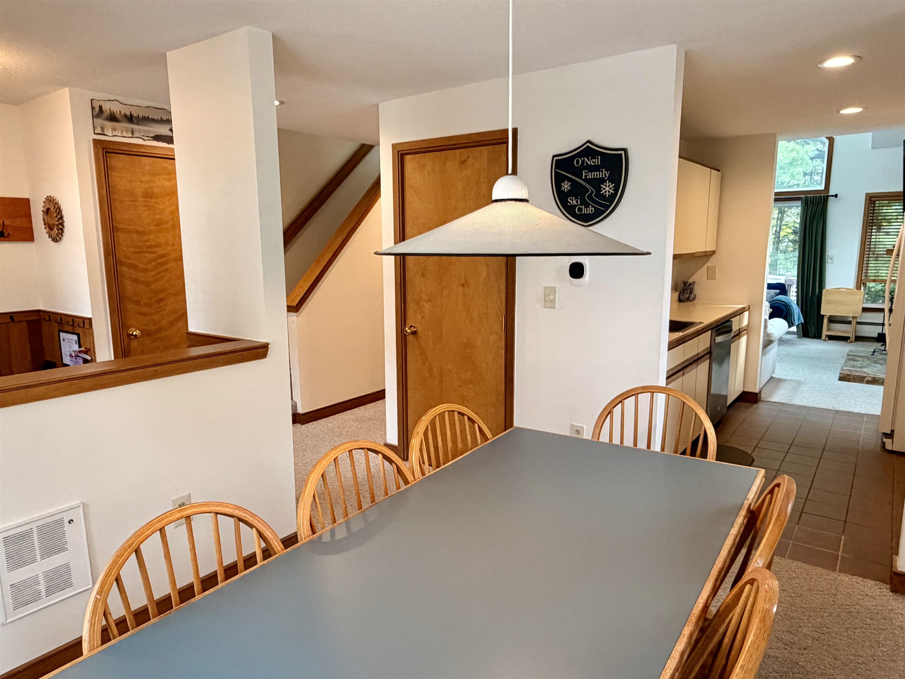 2d Townhouse Square Property Photo 8