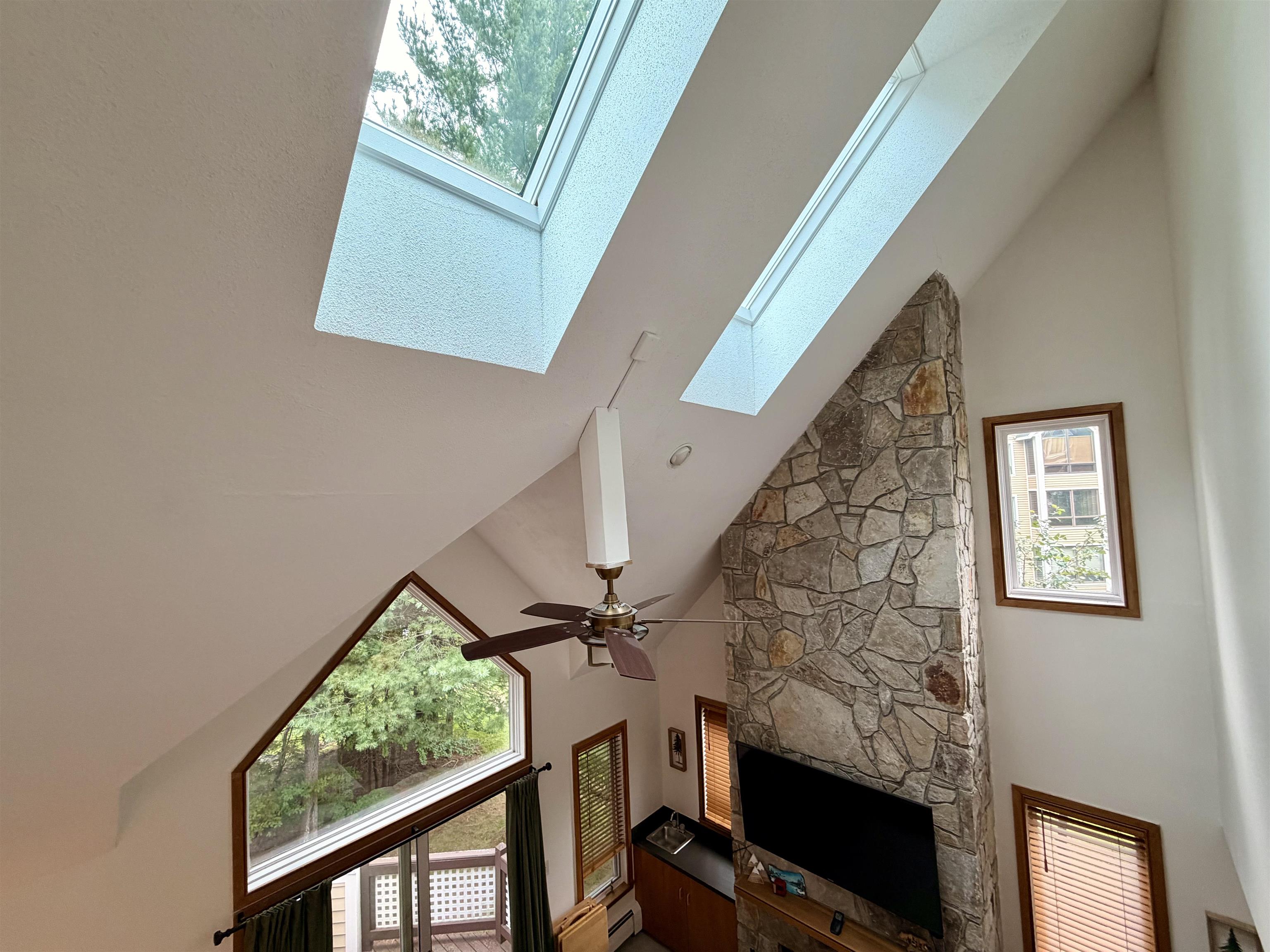 2d Townhouse Square Property Photo 22