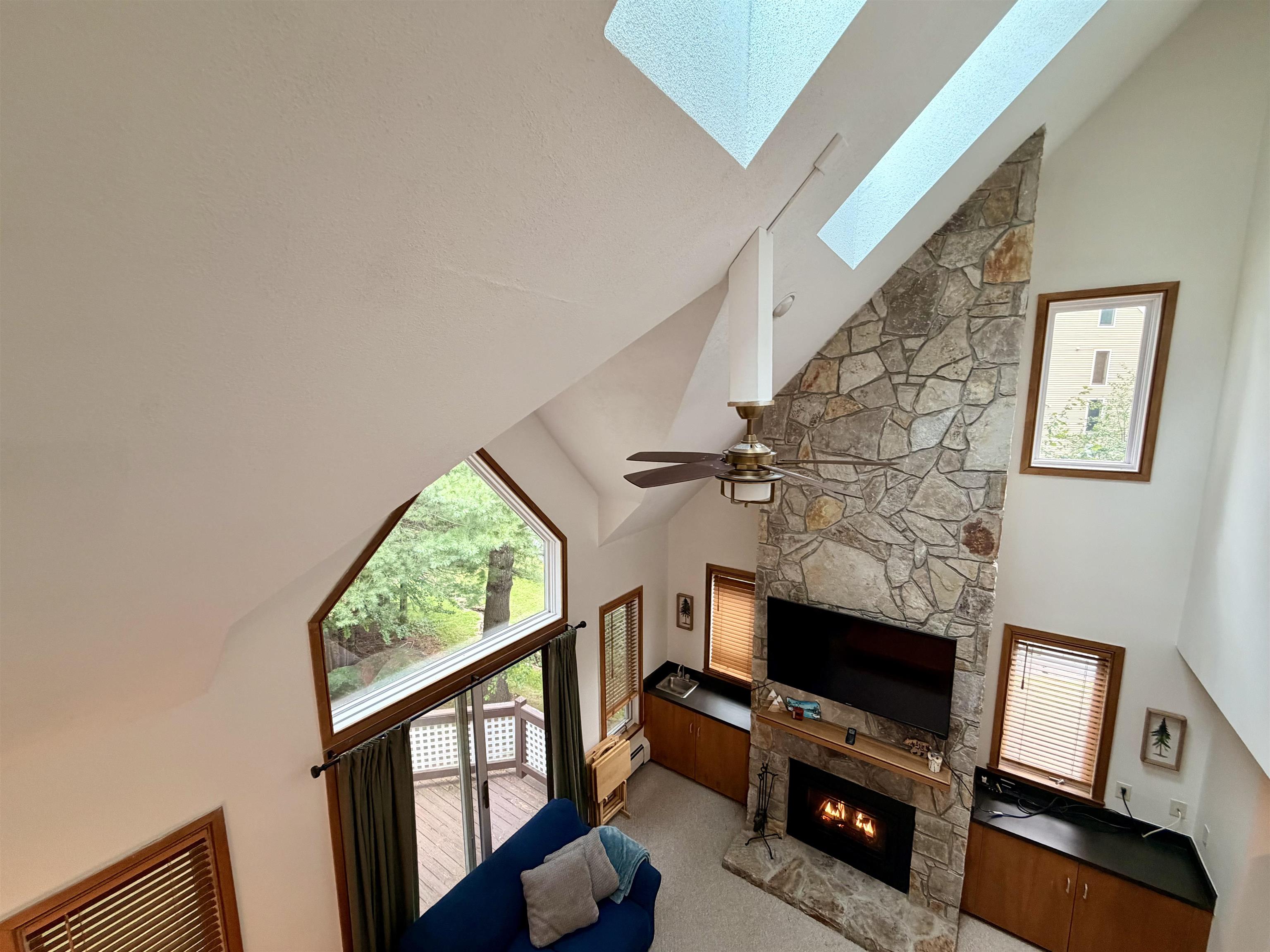 2d Townhouse Square Property Photo 23