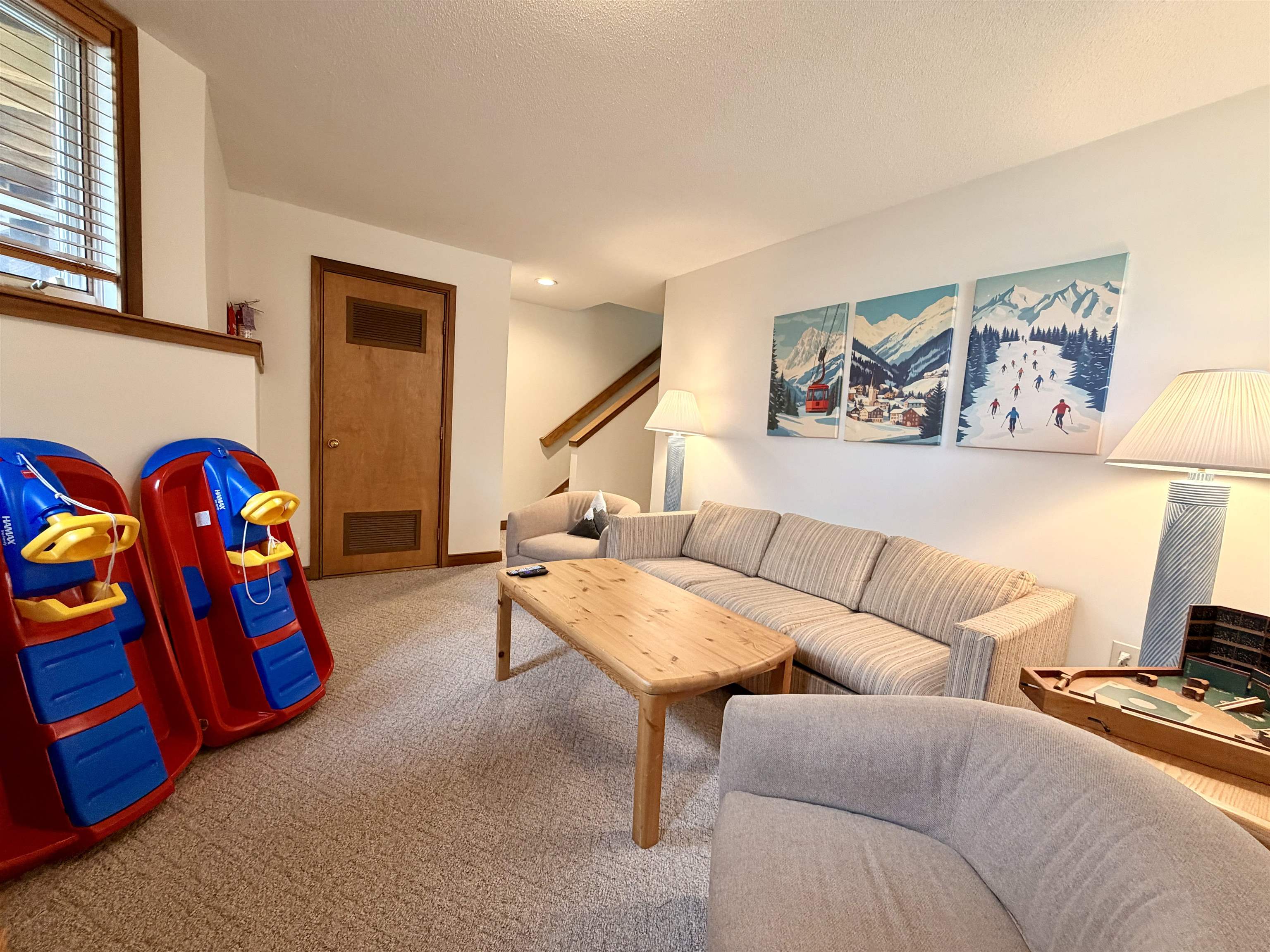 2d Townhouse Square Property Photo 26