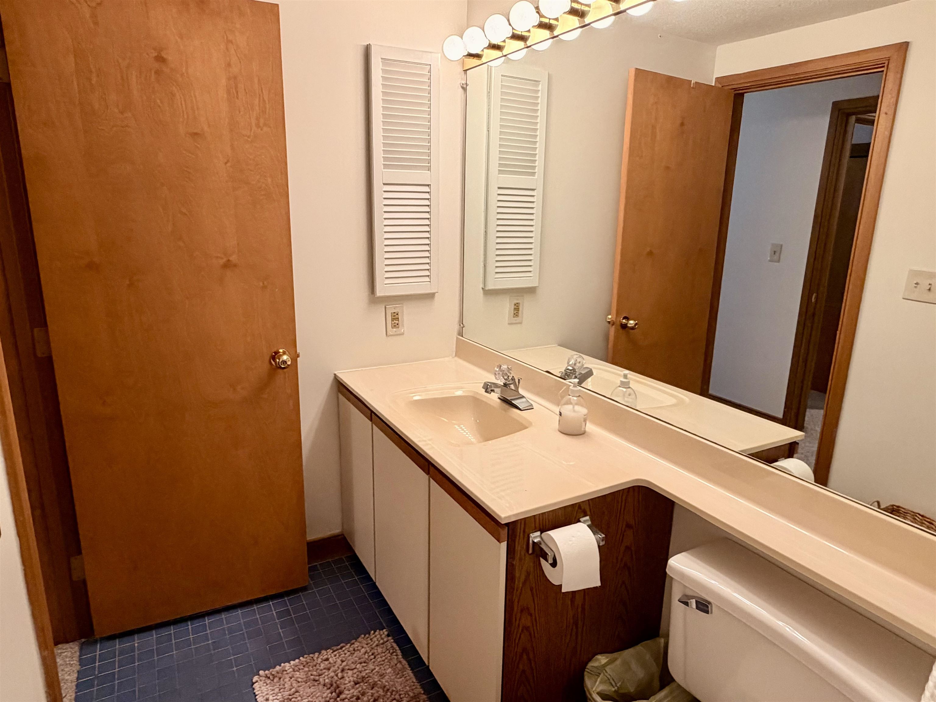 2d Townhouse Square Property Photo 33