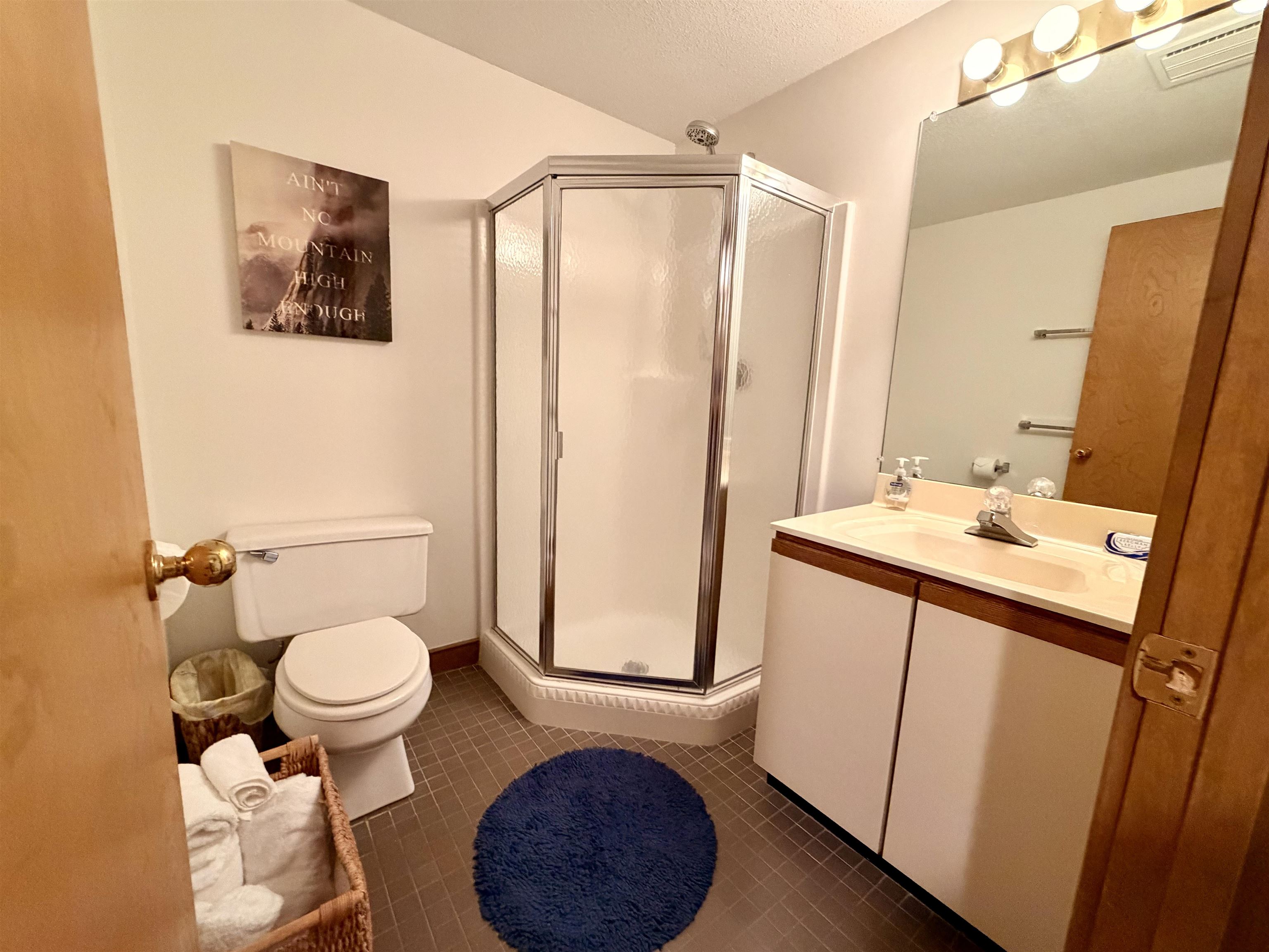 2d Townhouse Square Property Photo 37