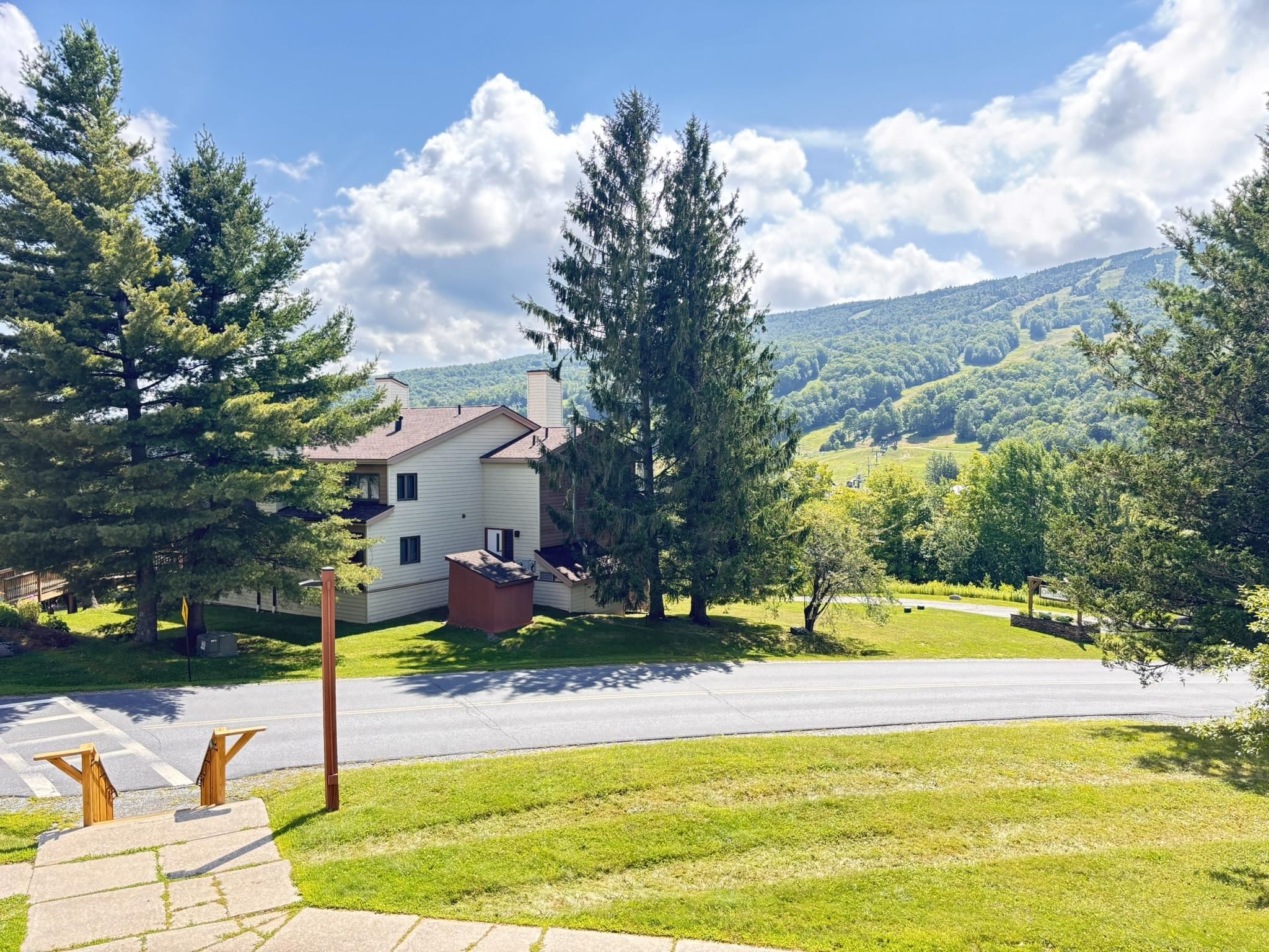 5d Snow Mountain Village Property Photo 15