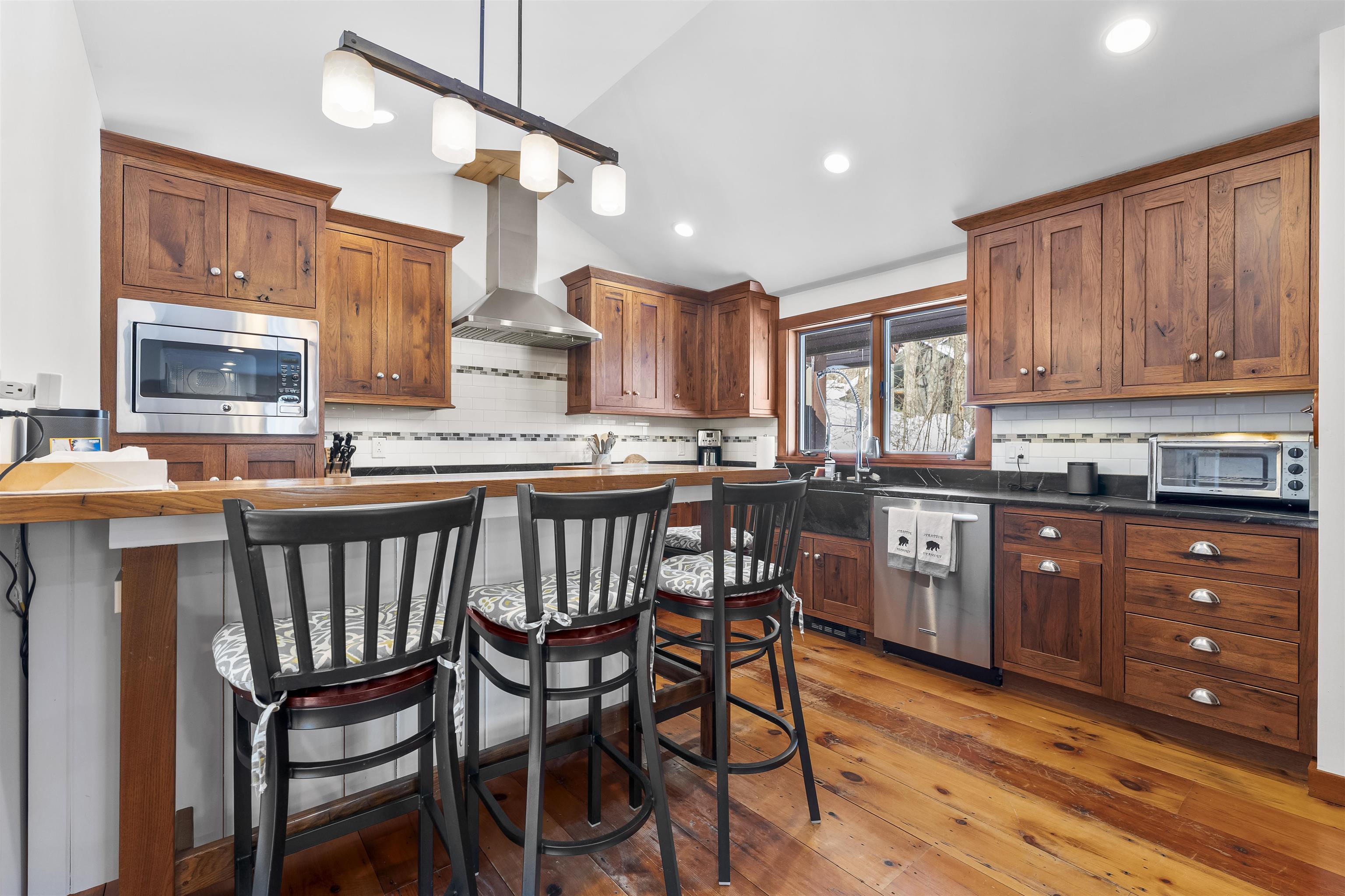 11 Round Tree Road Property Photo 10
