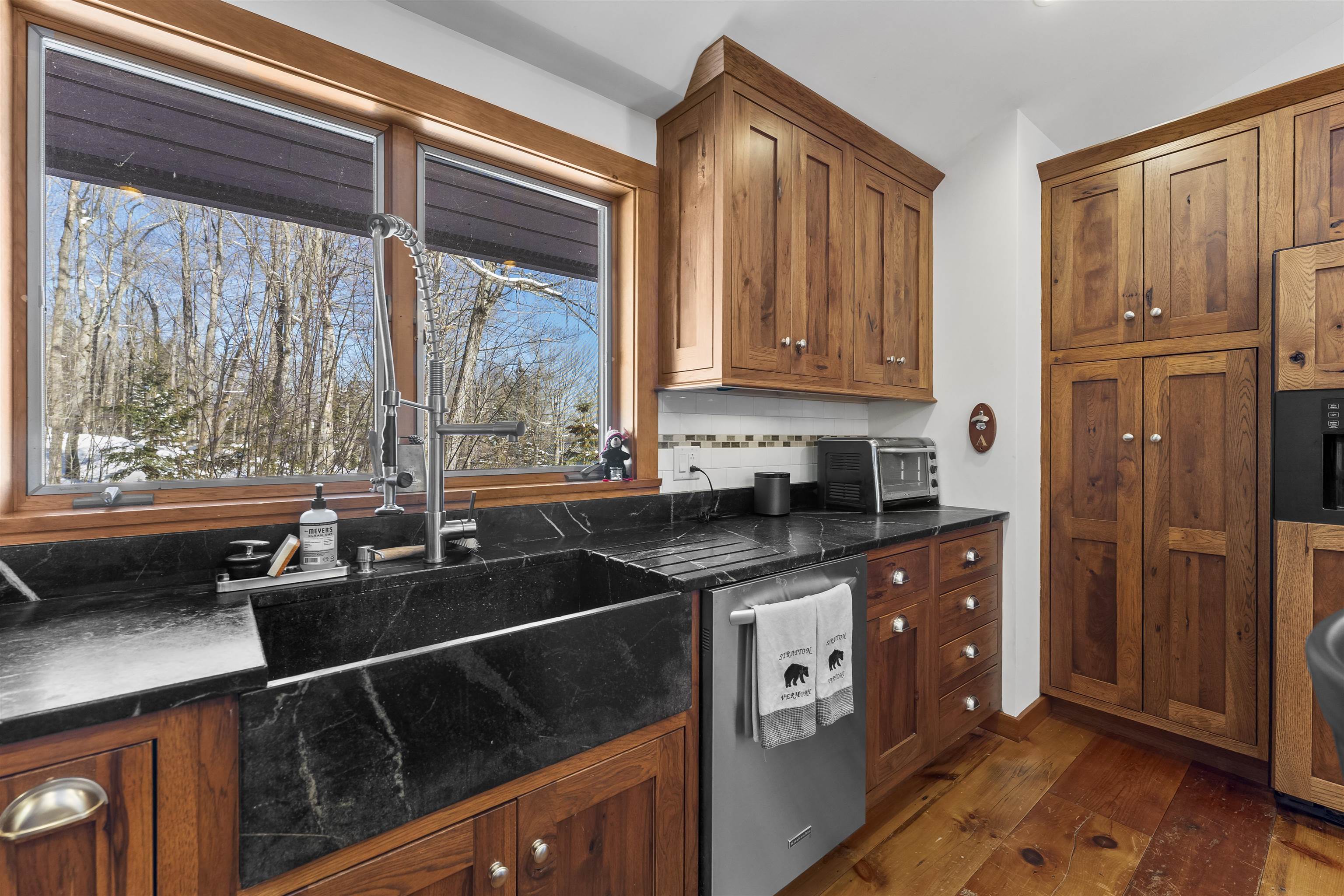 11 Round Tree Road Property Photo 12