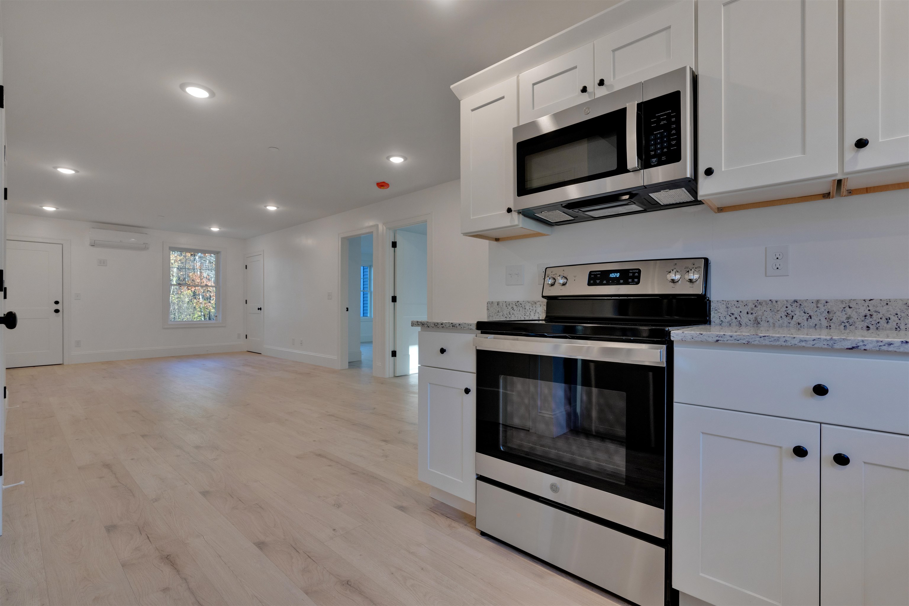 8 Cape Coral Way Property Photo 6