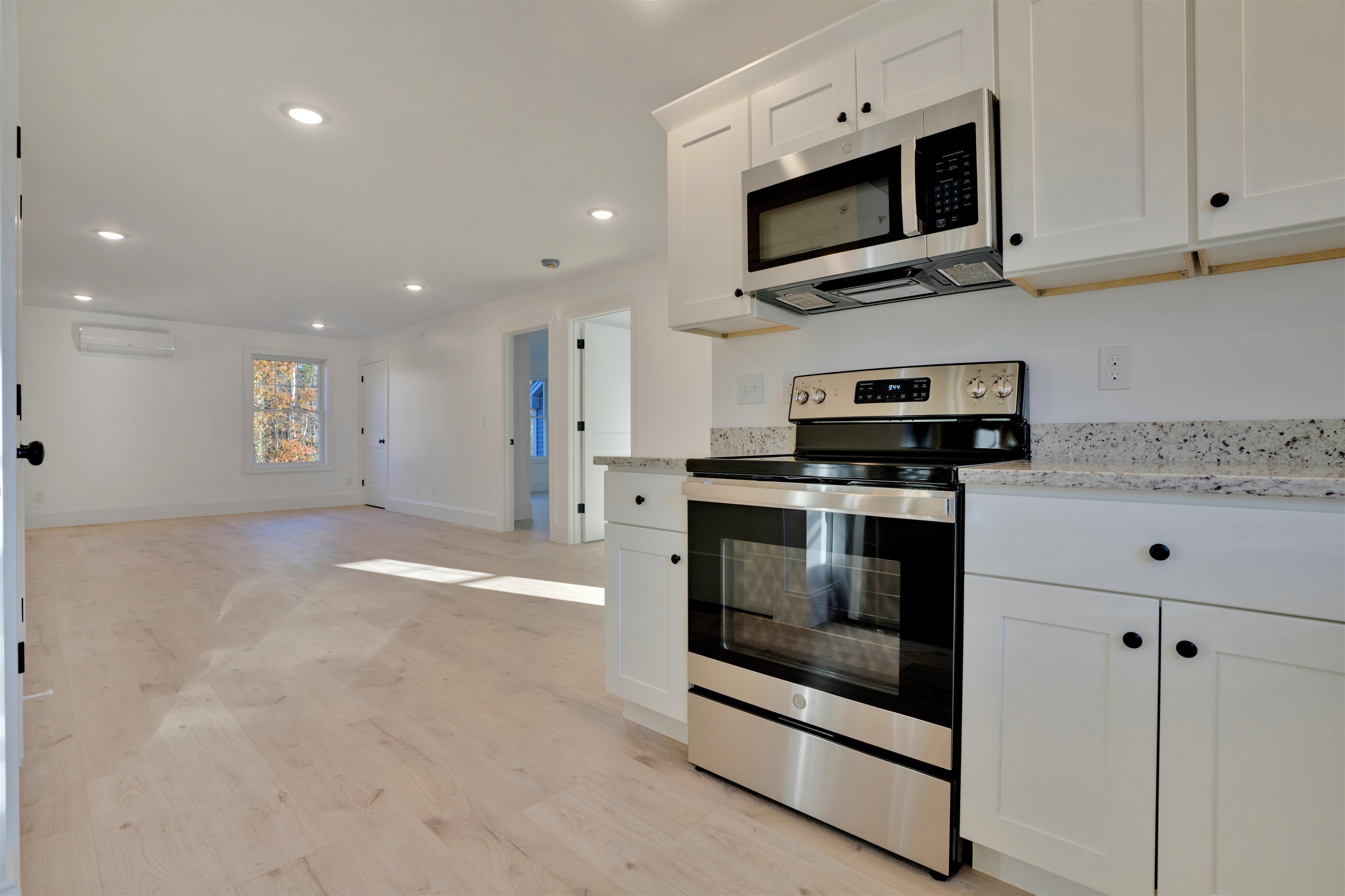 8 Cape Coral Way Property Photo 8