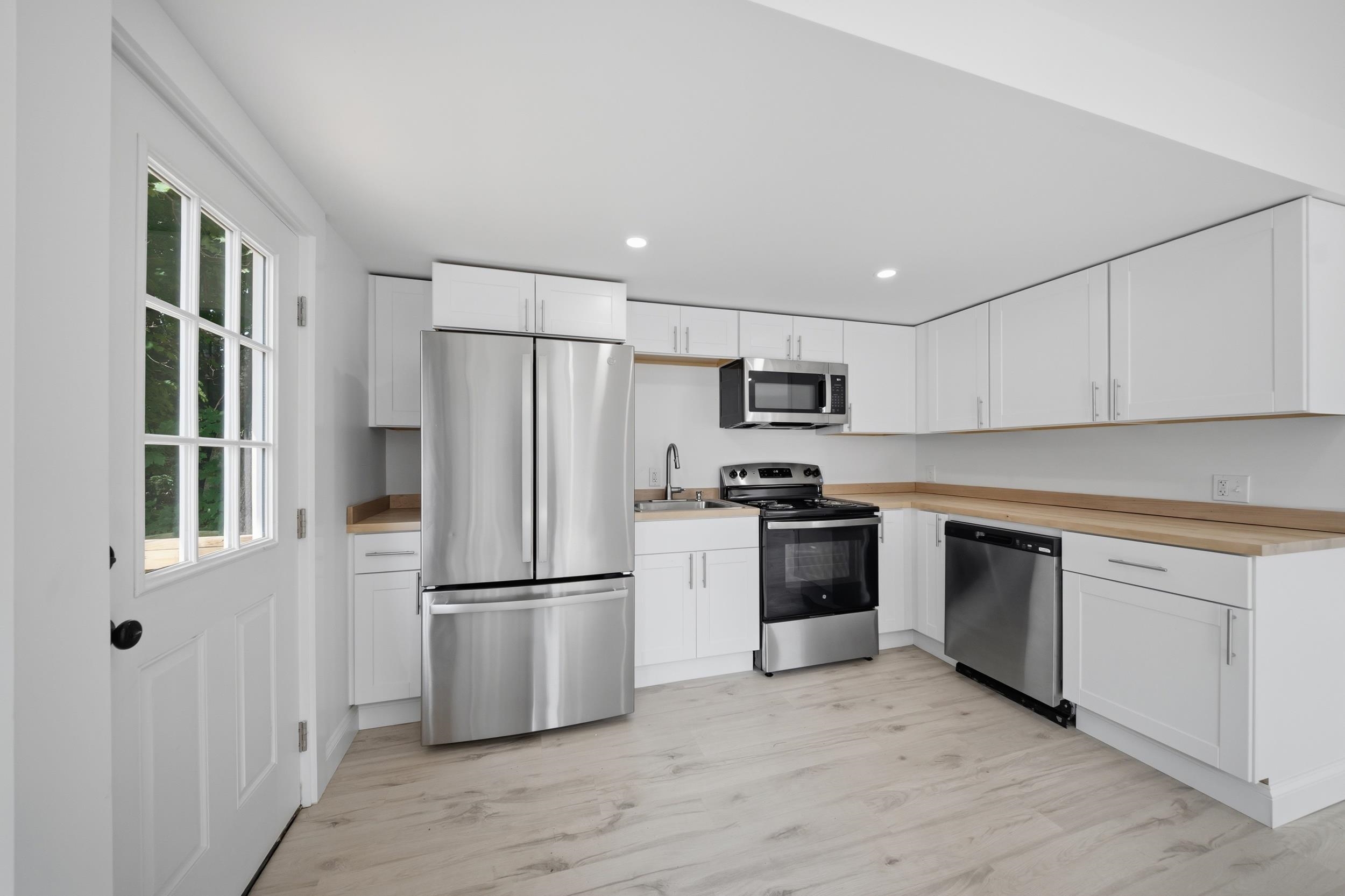 79 Gilford Avenue Property Photo 6