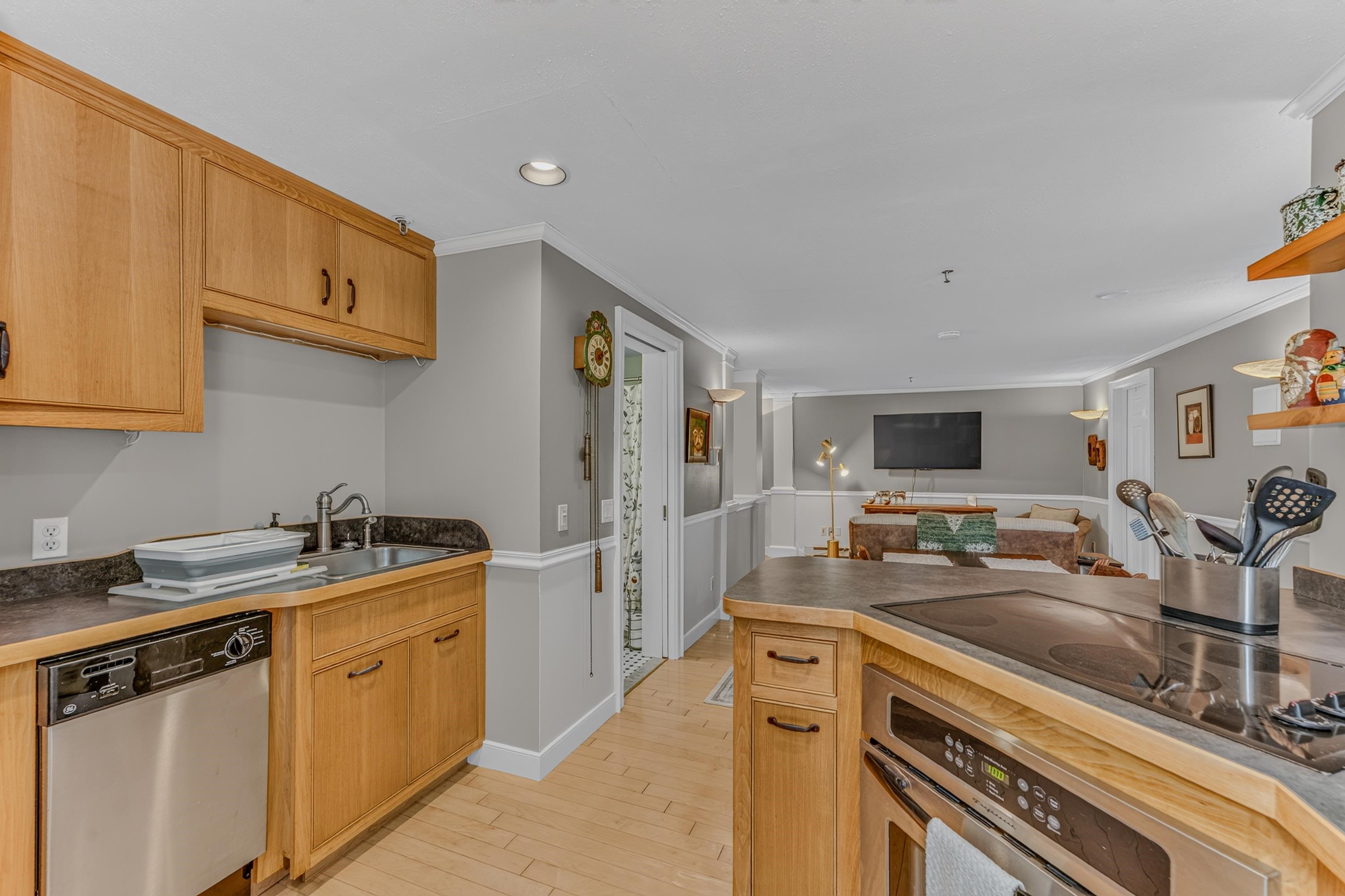 28 Academy Street Property Photo 15