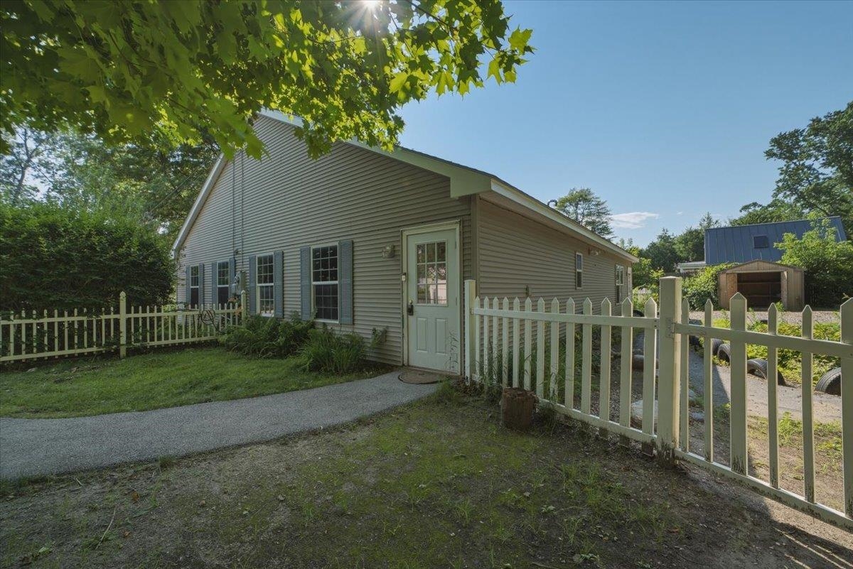 1795 Main Street Property Photo 3