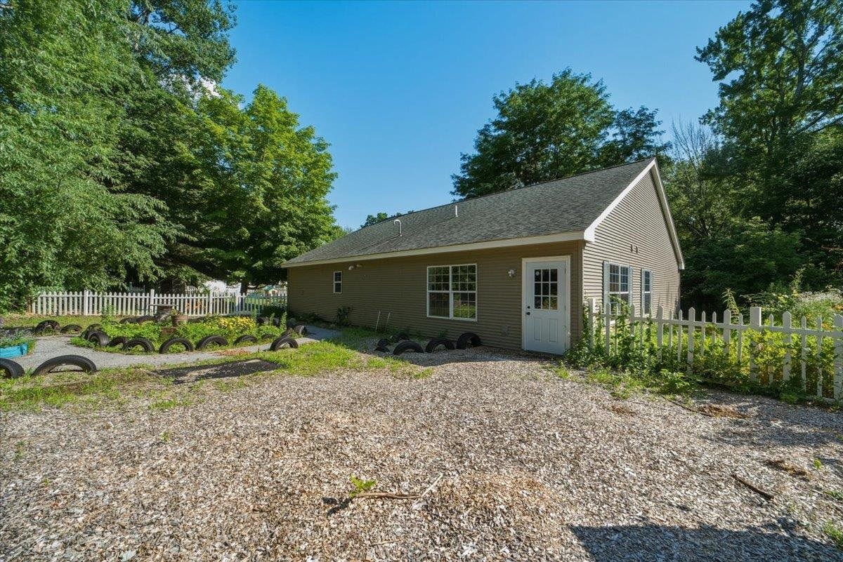 1795 Main Street Property Photo 4