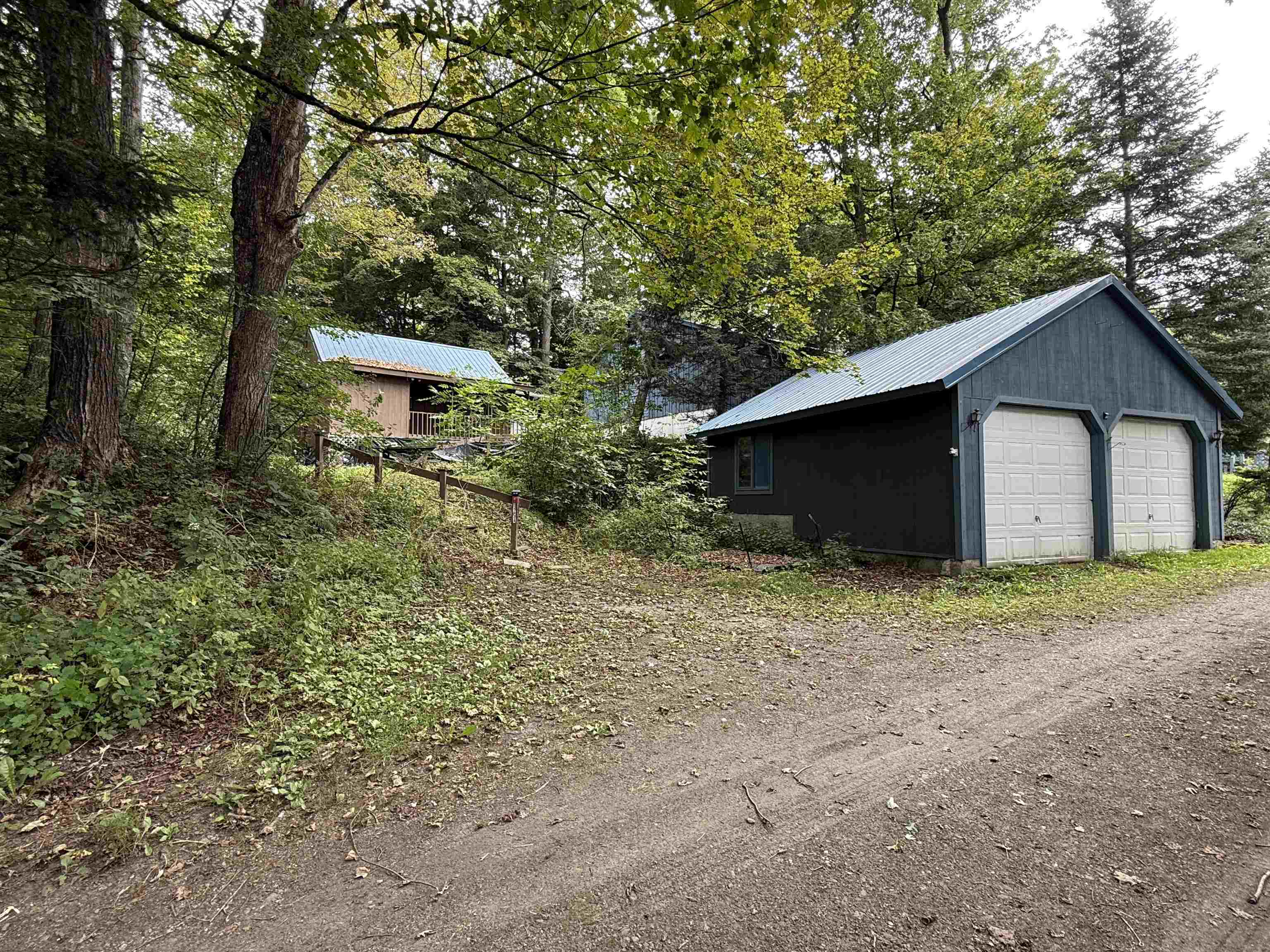 1252 Peth Road Property Photo 3
