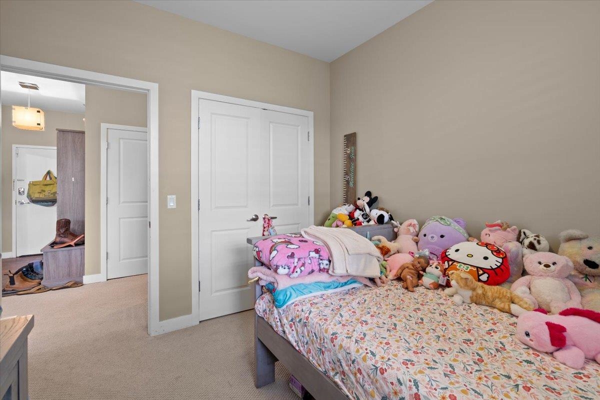 370 Farrell Street Property Photo 11