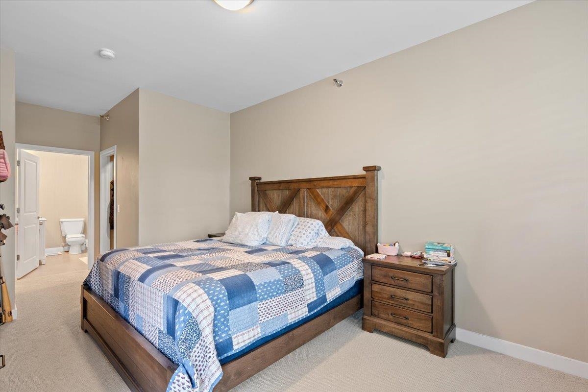 370 Farrell Street Property Photo 14