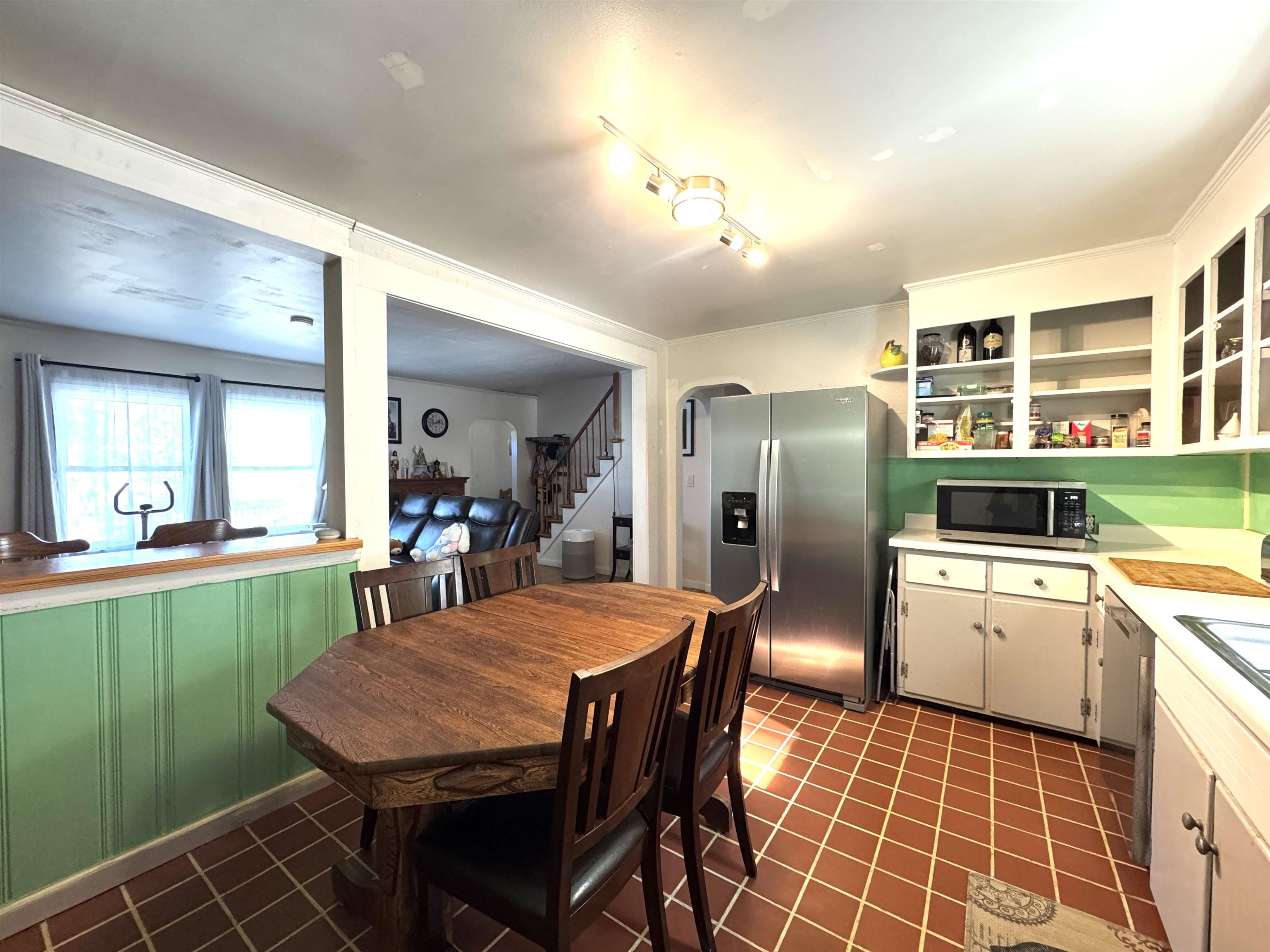 47 Mcintosh Avenue Property Photo 5